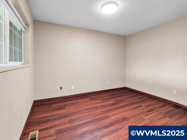 Salem, Oregon, 97301, United States, 3 Bedrooms Bedrooms, ,2 BathroomsBathrooms,Residential,For Sale,1794677