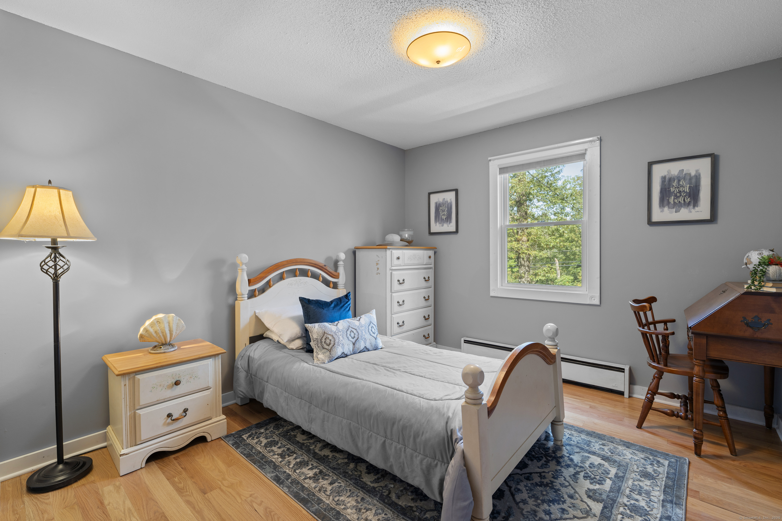 Newtown, Connecticut, 06482, United States, 3 Bedrooms Bedrooms, ,2 BathroomsBathrooms,Residential,For Sale,1962604