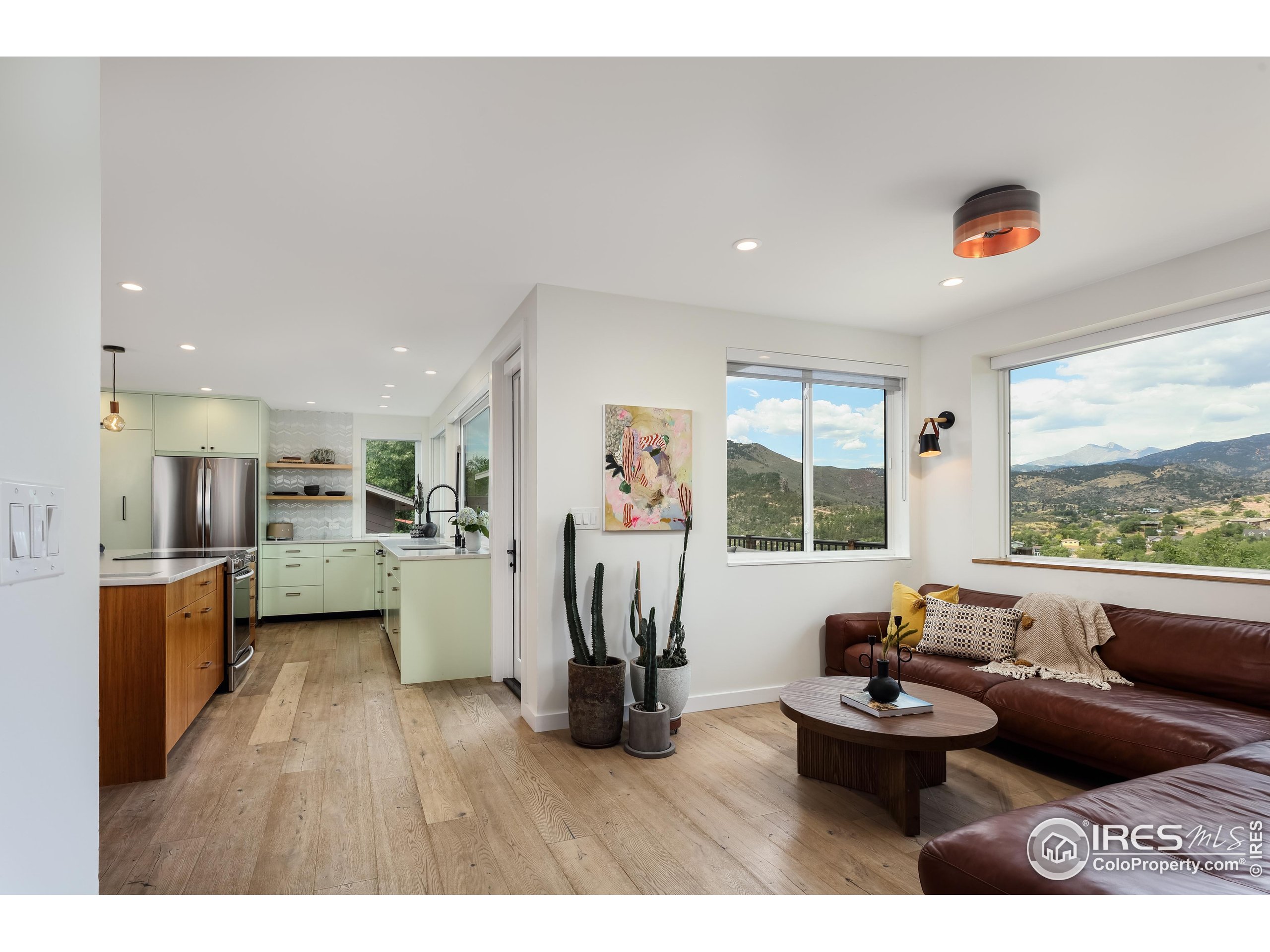 Lyons, Colorado, 80540, United States, 4 Bedrooms Bedrooms, ,2 BathroomsBathrooms,Residential,For Sale,1926189