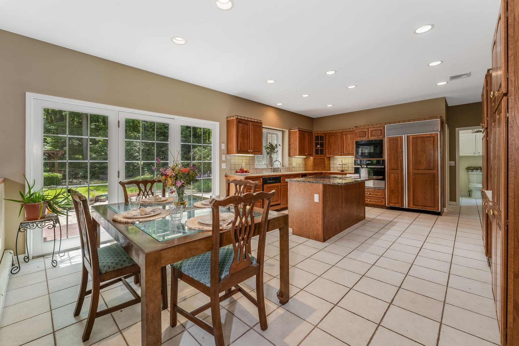  Custom Colonial Designed for Both Everyday Living and Grand-Scale Entertaining - 物件實景