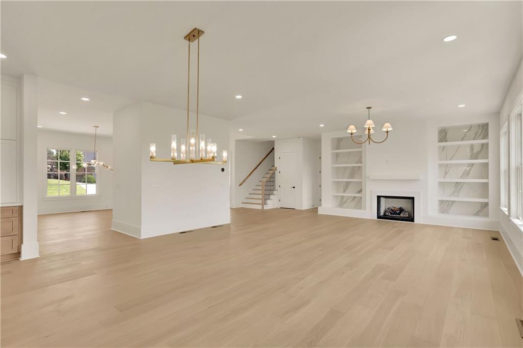 Suwanee, Georgia, 30024, United States, 6 Bedrooms Bedrooms, ,7 BathroomsBathrooms,Residential,For Sale,1795311
