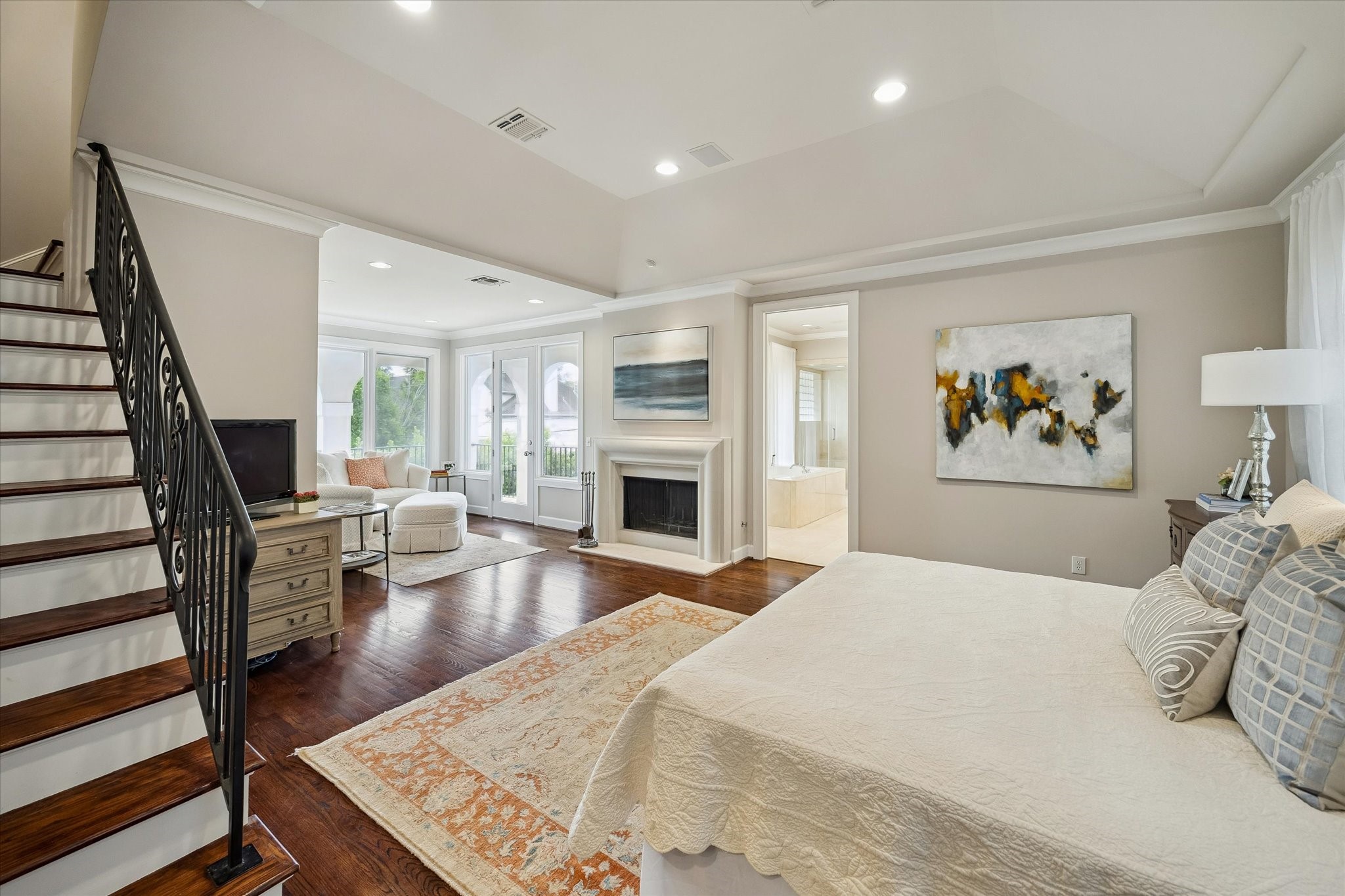  2102 Mcclendon Street - 物件實景