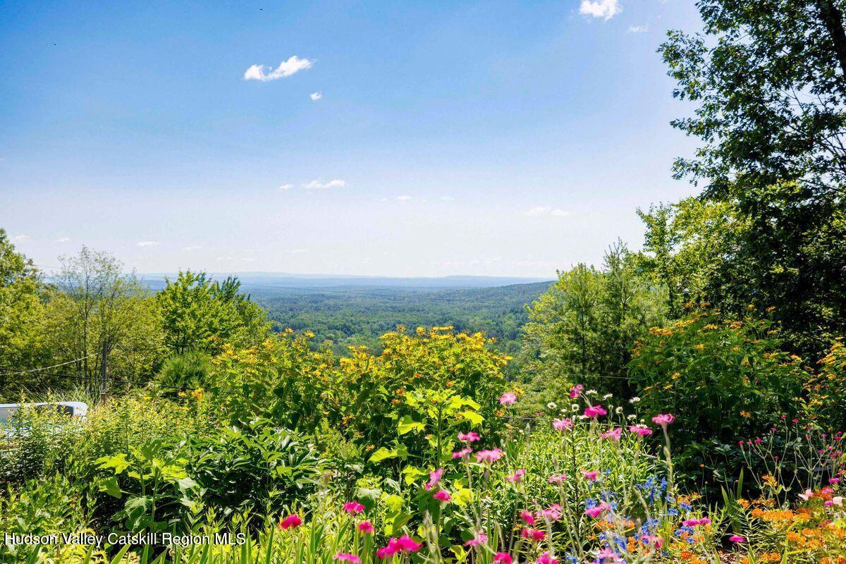 Bearsville, New York, 12409, United States, 3 Bedrooms Bedrooms, ,3 BathroomsBathrooms,Residential,For Sale,1901832