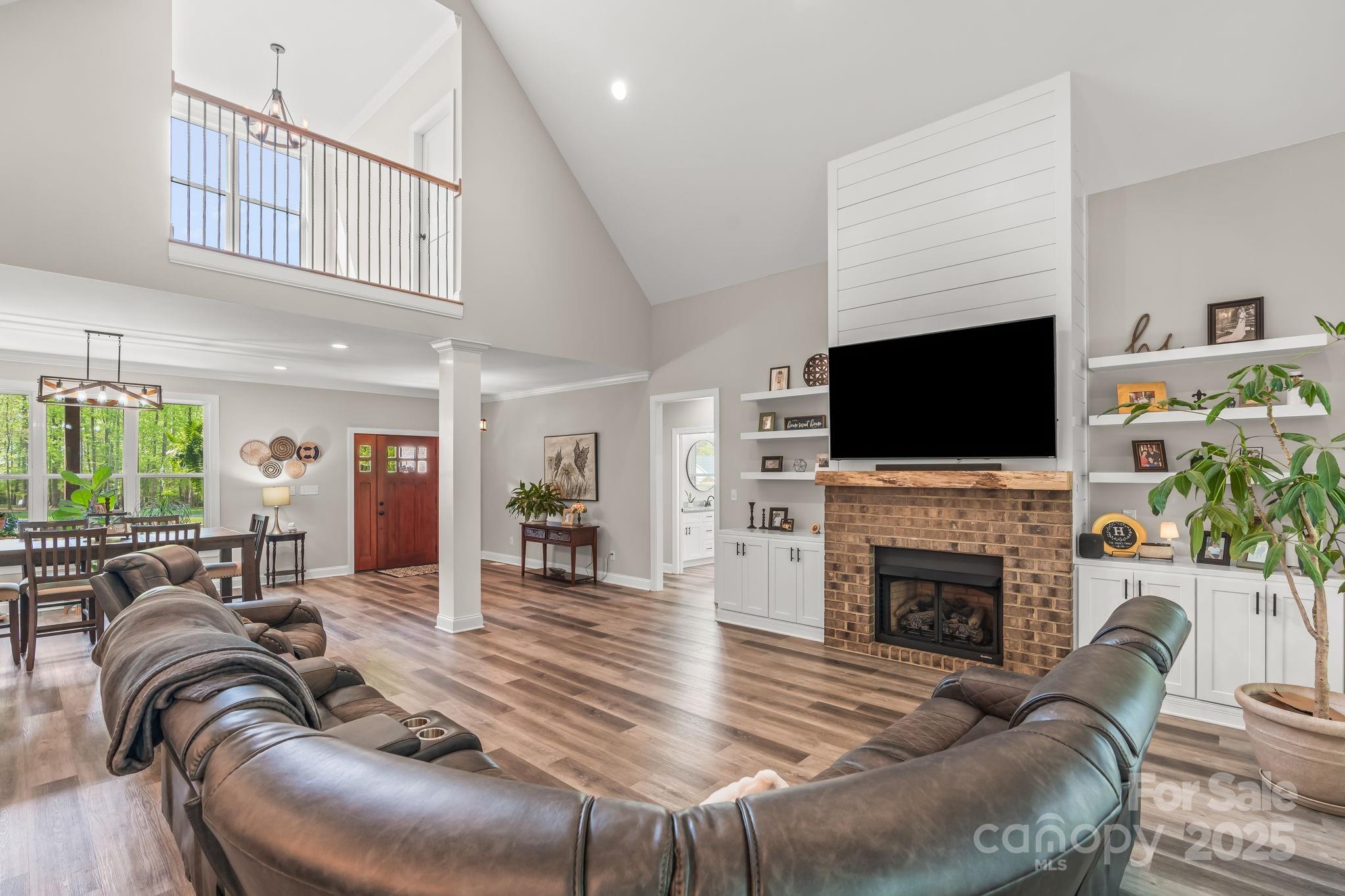 Lexington, North Carolina, 27292, United States, 4 Bedrooms Bedrooms, ,3 BathroomsBathrooms,Residential,For Sale,1847027