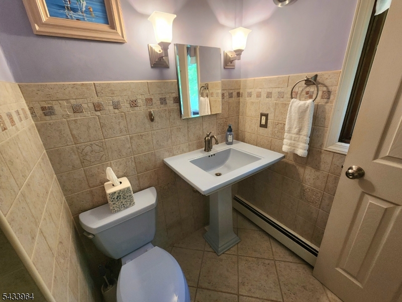 Montville Twp., New Jersey, 07082-1432, United States, 5 Bedrooms Bedrooms, ,3 BathroomsBathrooms,Residential,For Sale,2048009
