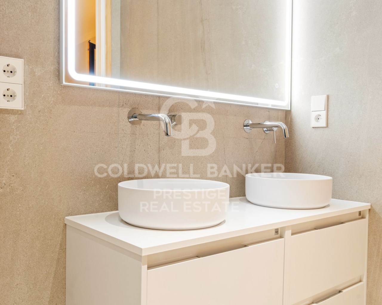 Barcelona, Barcelona, Ciutat Vella, El G?tic Barce, Barcelona, Catalonia, ES, 3 Bedrooms Bedrooms, ,3 BathroomsBathrooms,Residential,For Sale,Barcelona, Barcelona, Ciutat Vella, El G?tic Barce,1628489