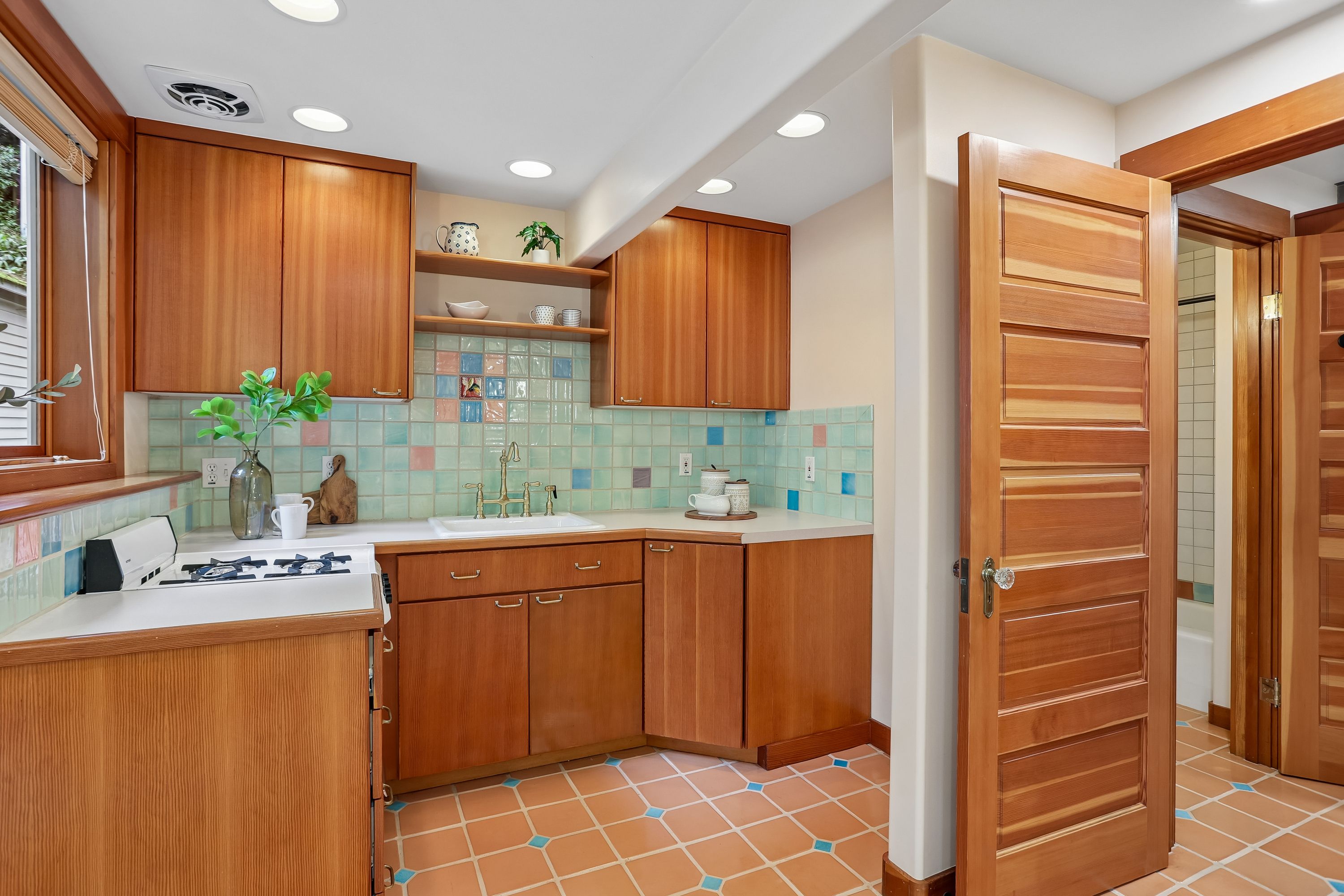  1514 NE 70th St, Seattle, WA 98115 - 物件實景