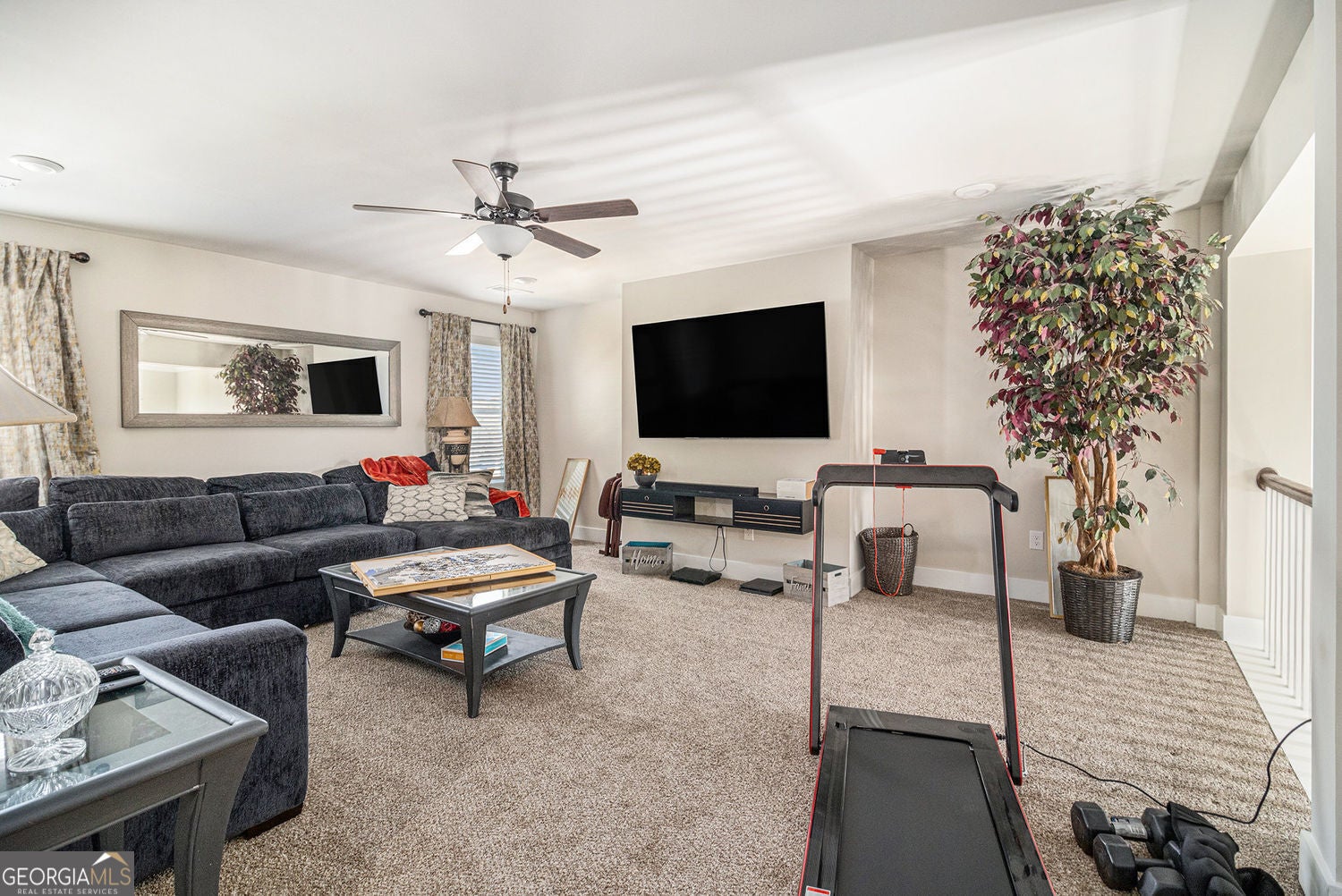 Senoia, Georgia, 30276, United States, 5 Bedrooms Bedrooms, ,4 BathroomsBathrooms,Residential,For Sale,1985823