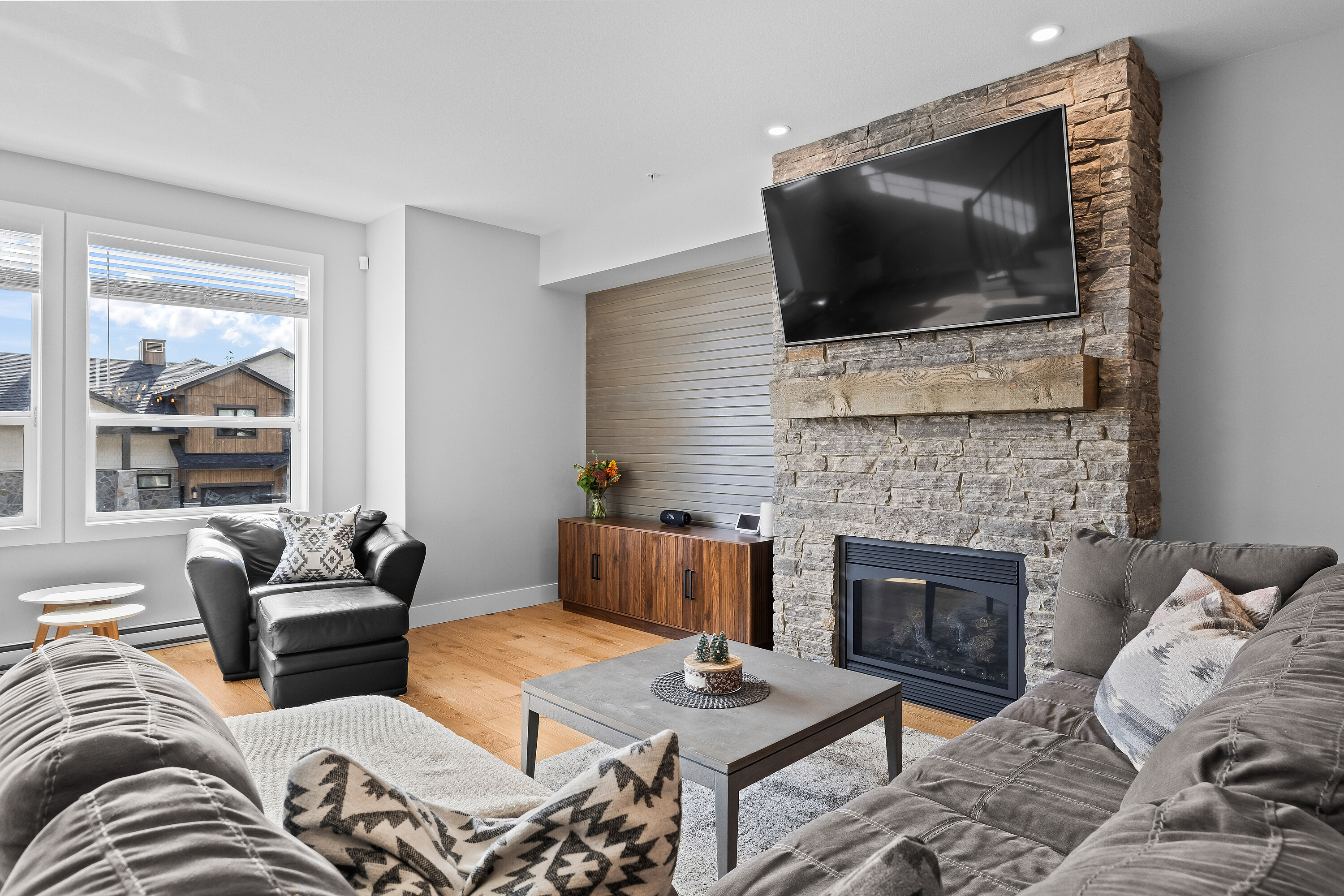  Half Duplex Ski Chalet - 物件實景