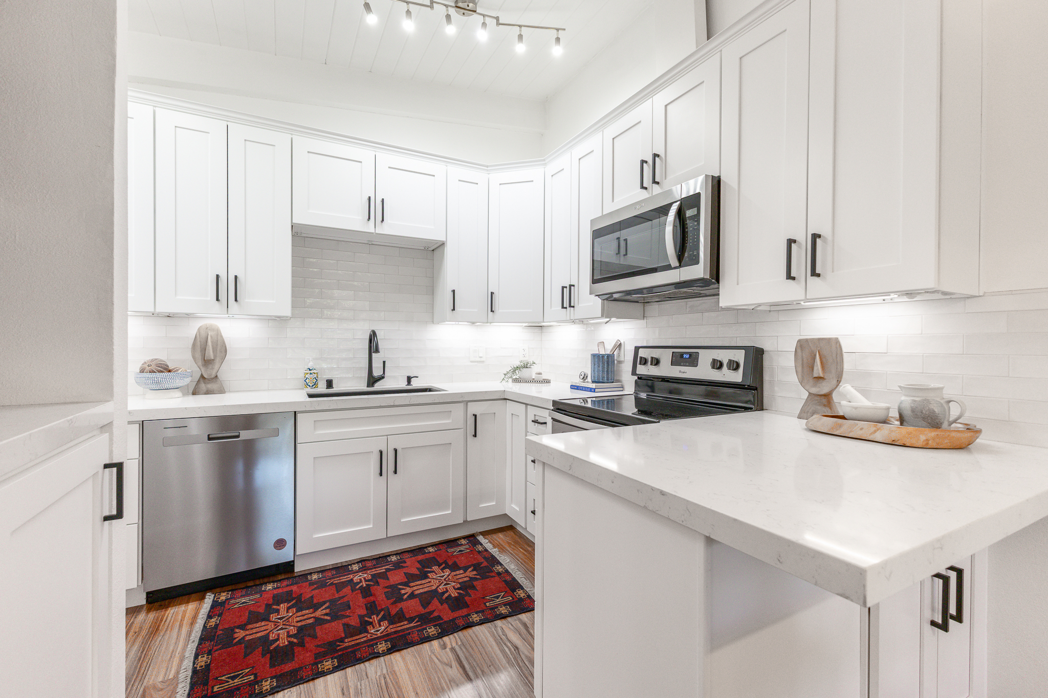  12014 Kling Street, #18 - 物件實景