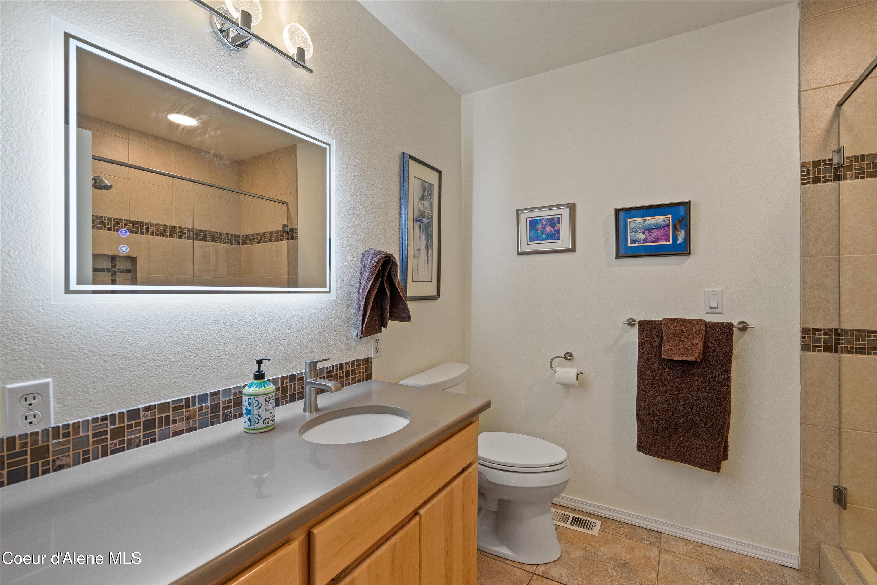 Hauser, Idaho, 83854, United States, 3 Bedrooms Bedrooms, ,3 BathroomsBathrooms,Residential,For Sale,1974734