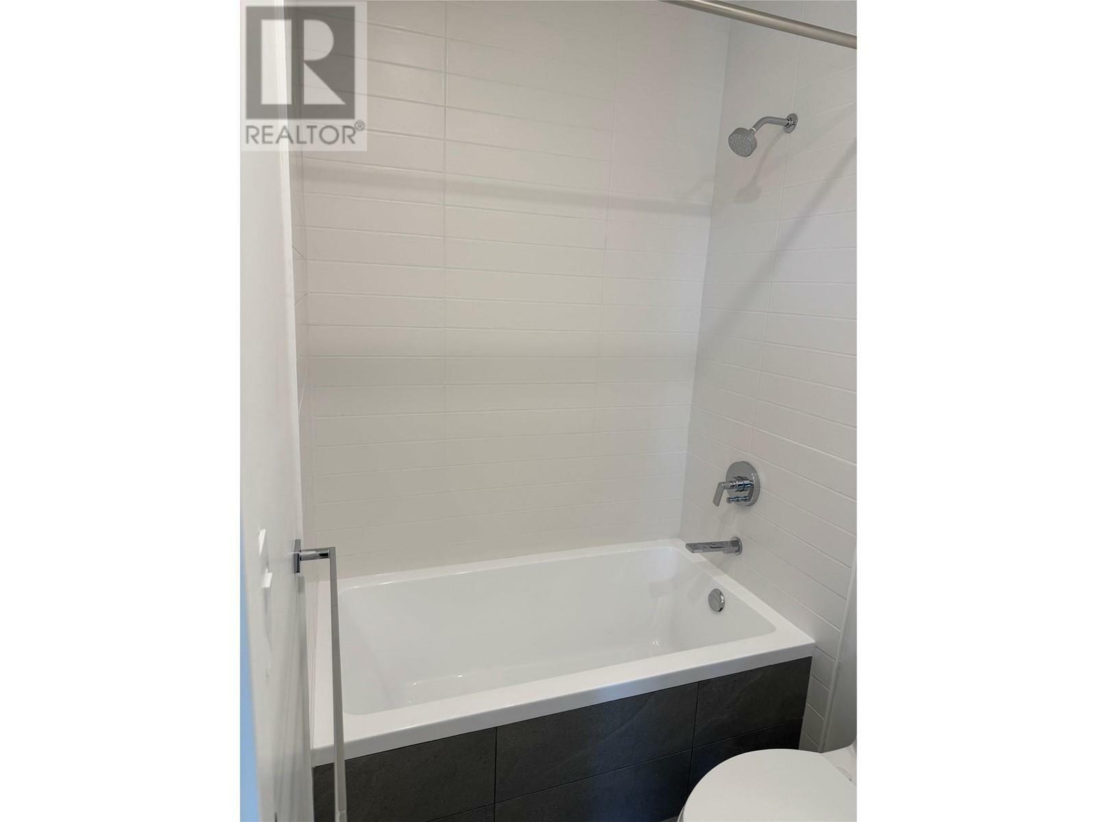 KELOWNA, British Columbia, V1W 3S9, CA, 2 Bedrooms Bedrooms, ,2 BathroomsBathrooms,Residential,For Sale,1882602