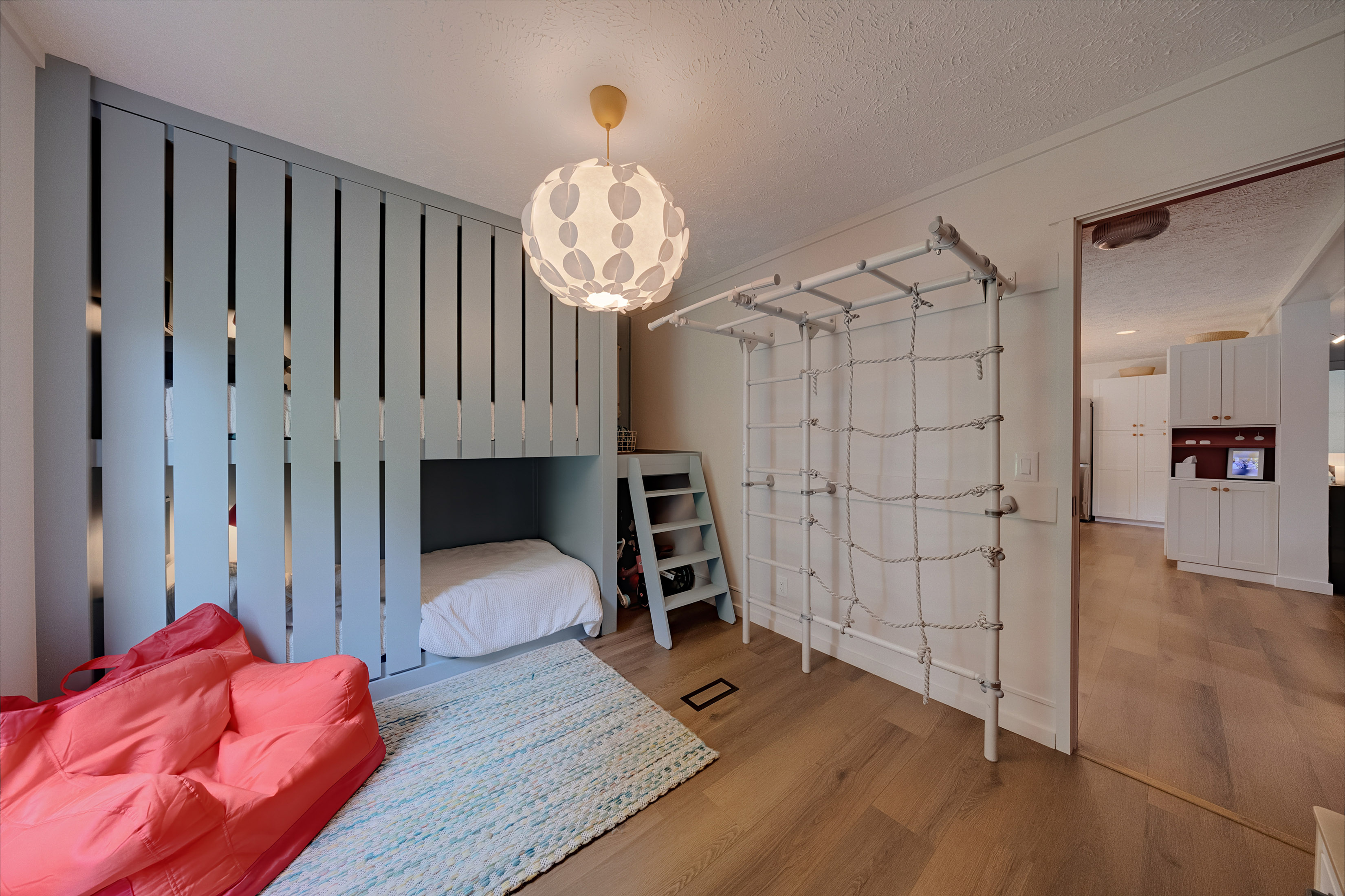  Completely Refreshed Home on Five Private Acres - 物件實景
