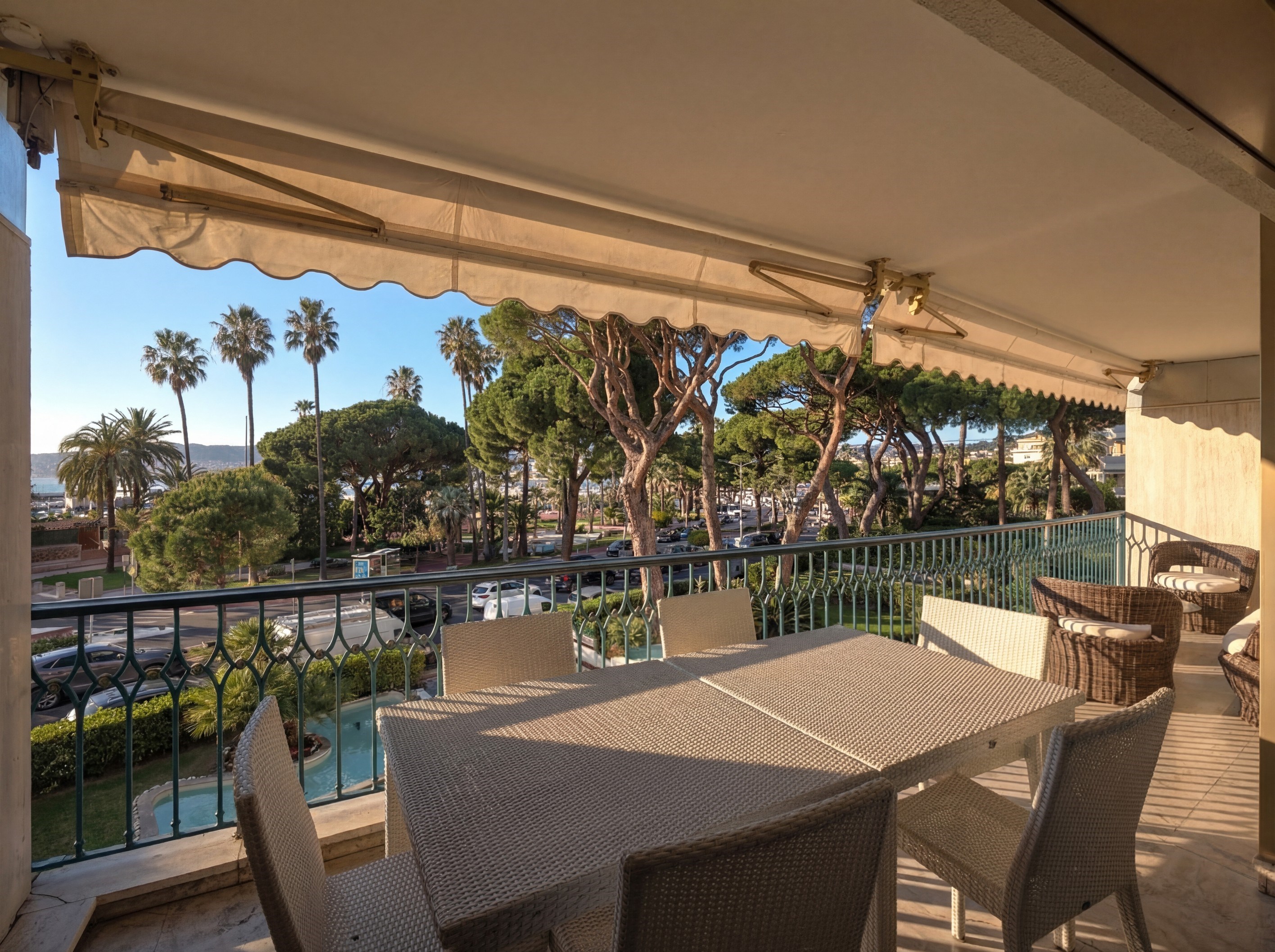  Cannes Croisette apartment panoramic sea view Port Canto terrace luxury residen… - 物件實景