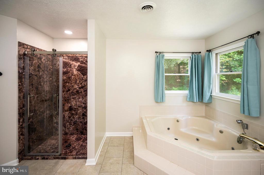 Stafford, Virginia, 22554, United States, 5 Bedrooms Bedrooms, ,4 BathroomsBathrooms,Residential,For Sale,1938309