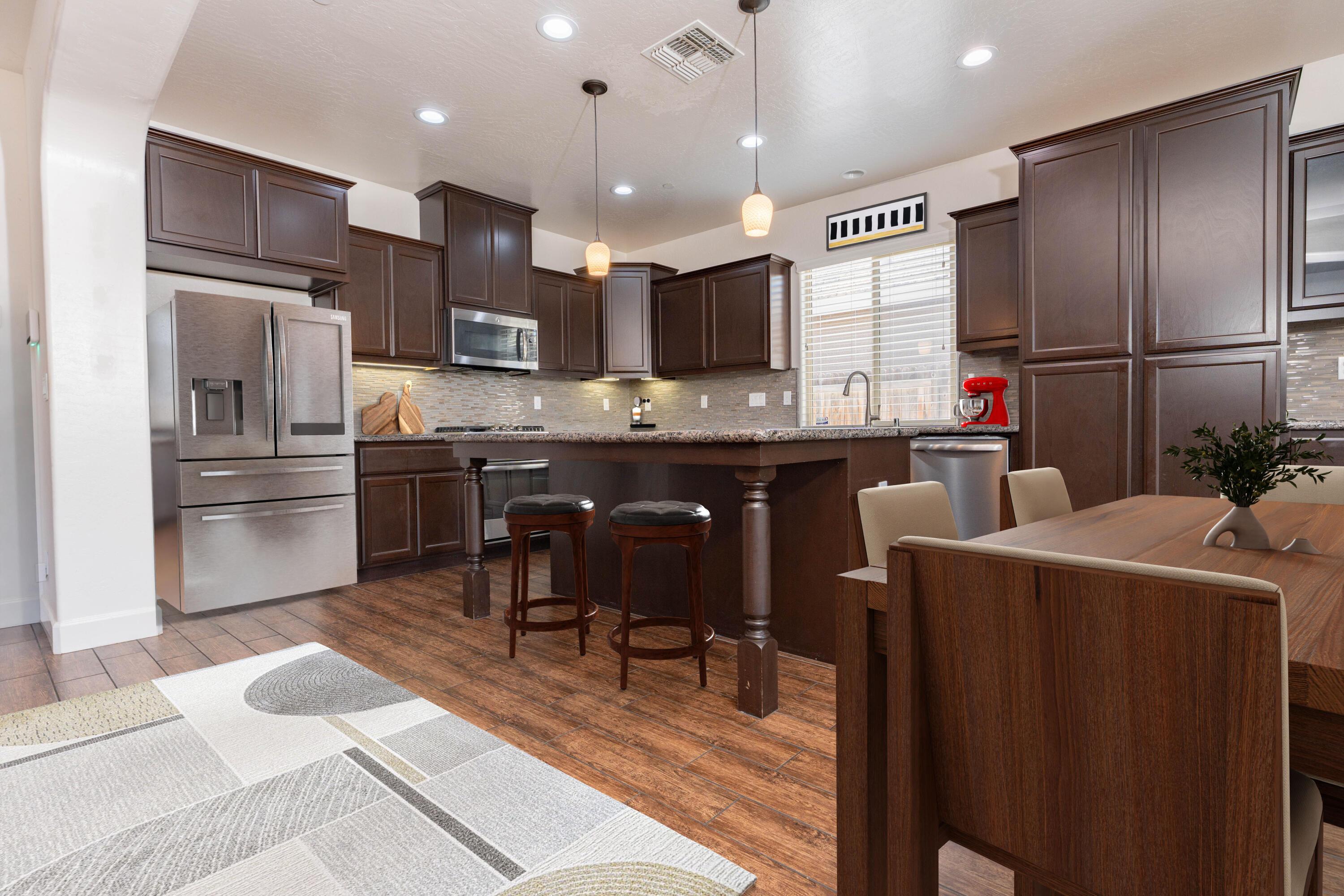 Tulare, California, 93274, United States, 4 Bedrooms Bedrooms, ,3 BathroomsBathrooms,Residential,For Sale,1975083