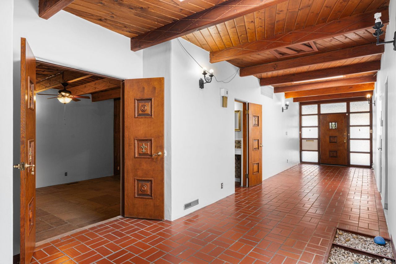 Albuquerque, New Mexico, 87106, United States, 4 Bedrooms Bedrooms, ,5 BathroomsBathrooms,Residential,For Sale,1896146