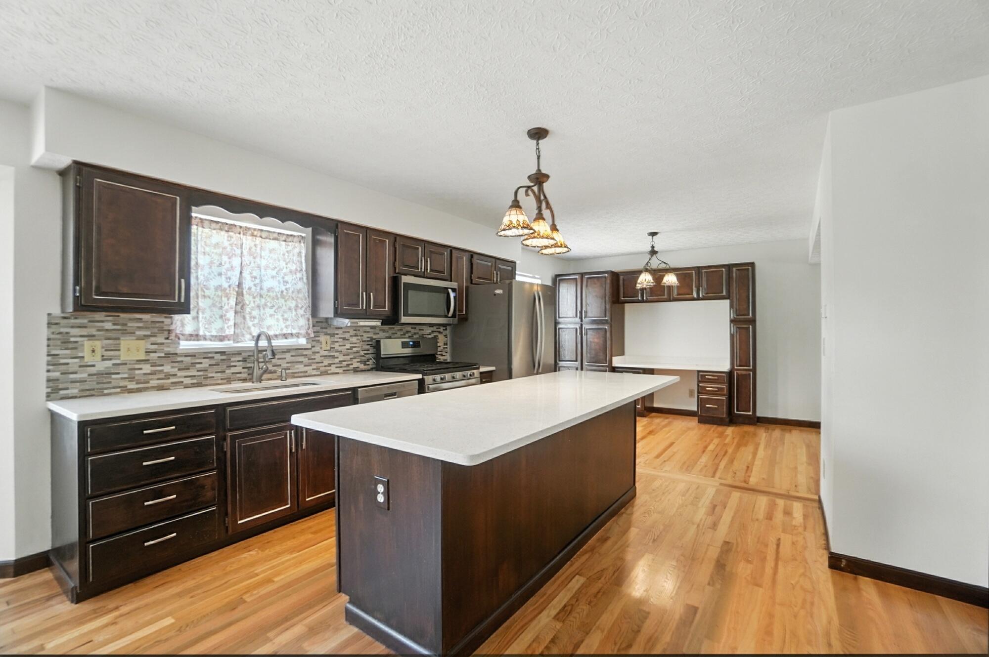 Dublin, Ohio, 43016, United States, 4 Bedrooms Bedrooms, ,3 BathroomsBathrooms,Residential,For Sale,1940366