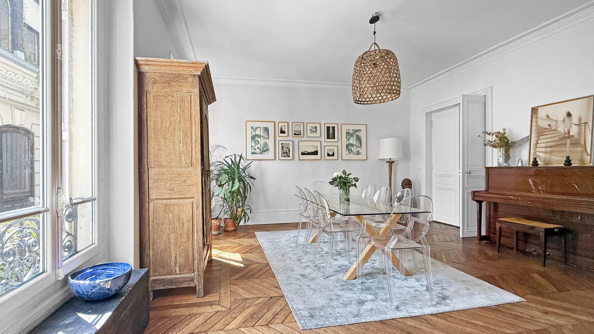 Versailles, Île-de-France, 78000, FR, 8 Bedrooms Bedrooms, ,8 BathroomsBathrooms,Residential,For Sale,1876940