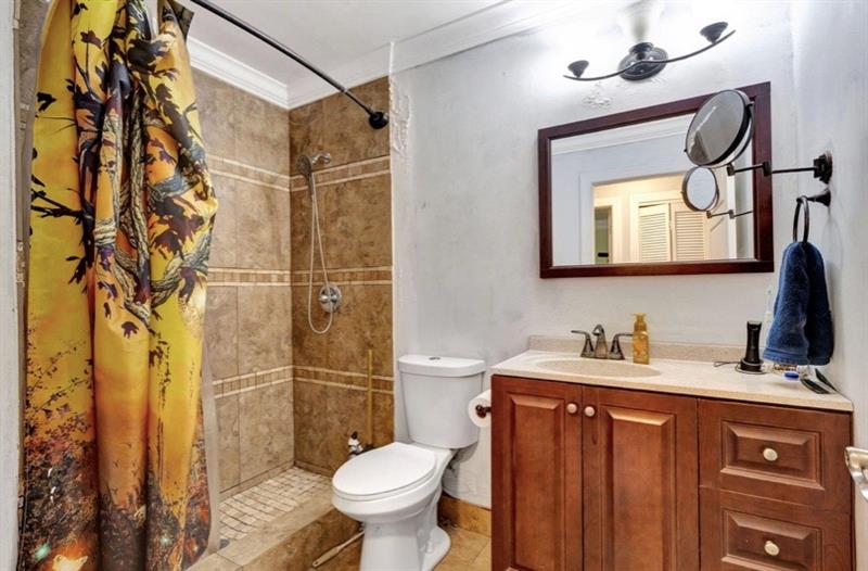 West Palm Beach, Florida, 33411, United States, 4 Bedrooms Bedrooms, ,2 BathroomsBathrooms,Residential,For Sale,1985075