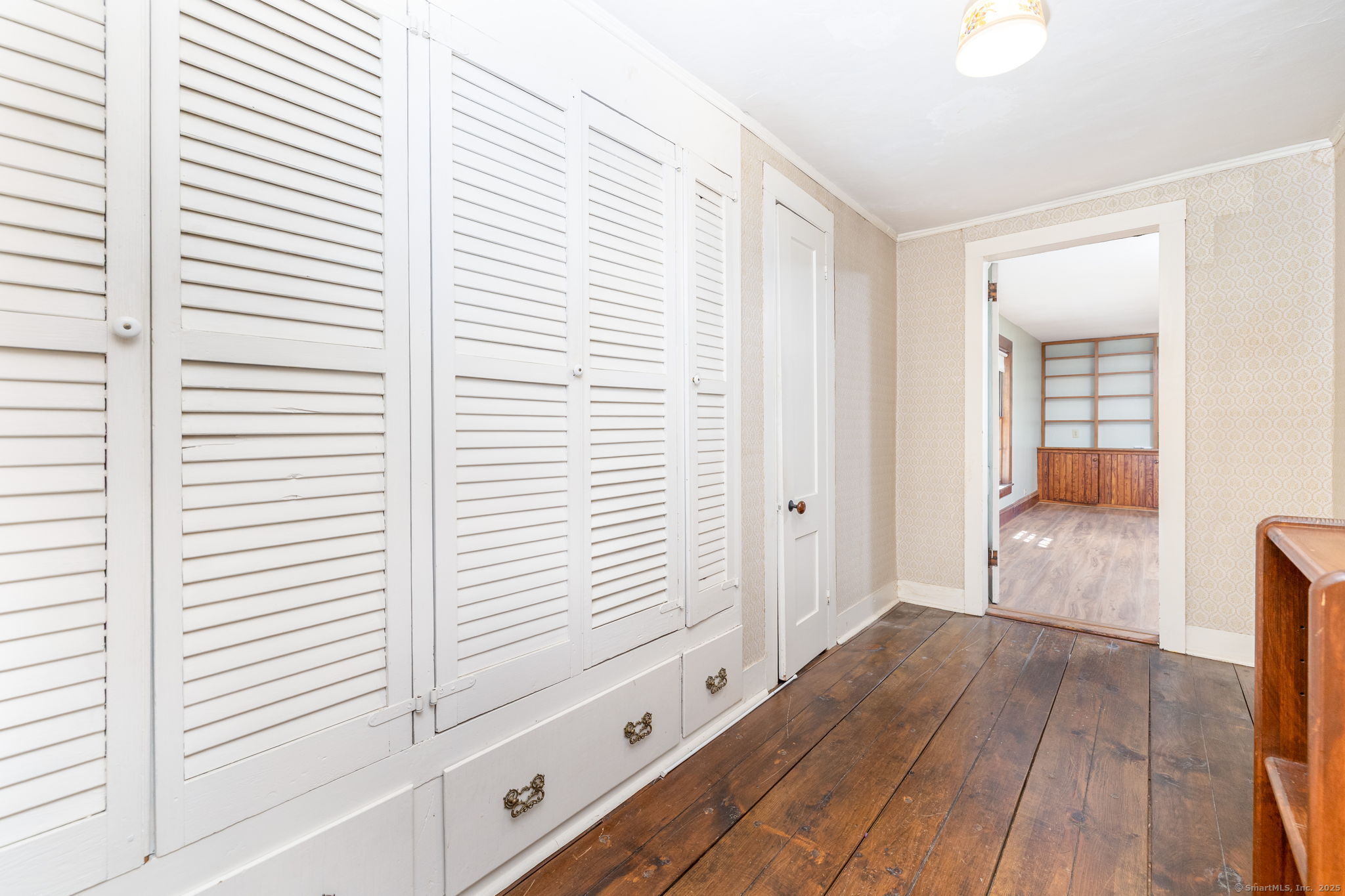 Wethersfield, Connecticut, 06109, United States, 4 Bedrooms Bedrooms, ,2 BathroomsBathrooms,Residential,For Sale,1939888