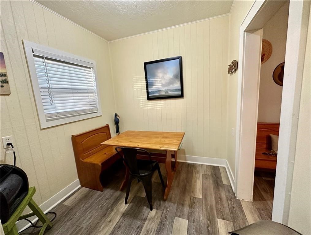 Corpus Christi, Texas, 78402, United States, 4 Bedrooms Bedrooms, ,3 BathroomsBathrooms,Residential,For Sale,1934192