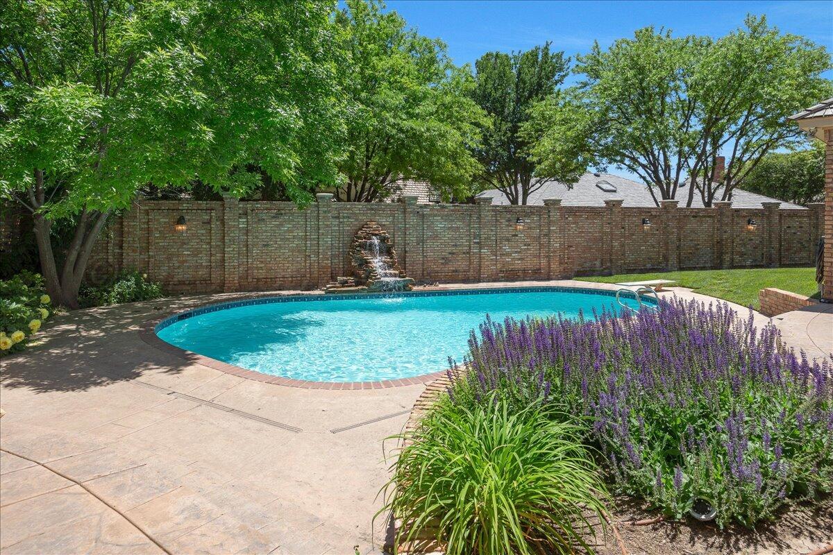 Amarillo, Texas, 79121, United States, 5 Bedrooms Bedrooms, ,4 BathroomsBathrooms,Residential,For Sale,1821346