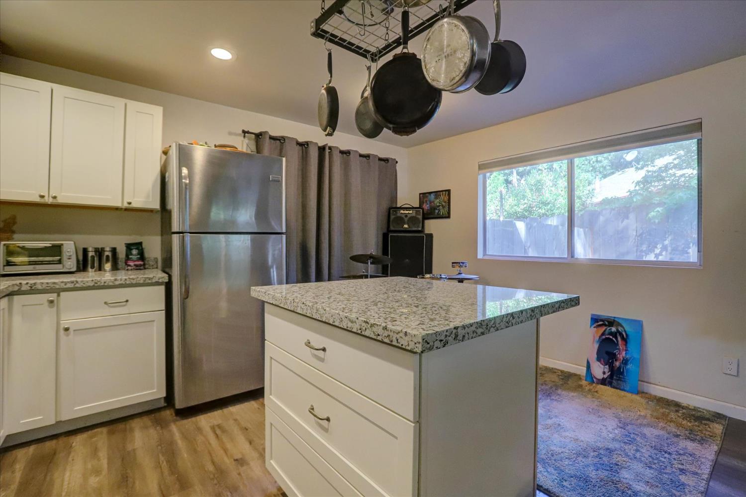 Grass Valley, California, 95945, United States, 3 Bedrooms Bedrooms, ,3 BathroomsBathrooms,Residential,For Sale,1898506