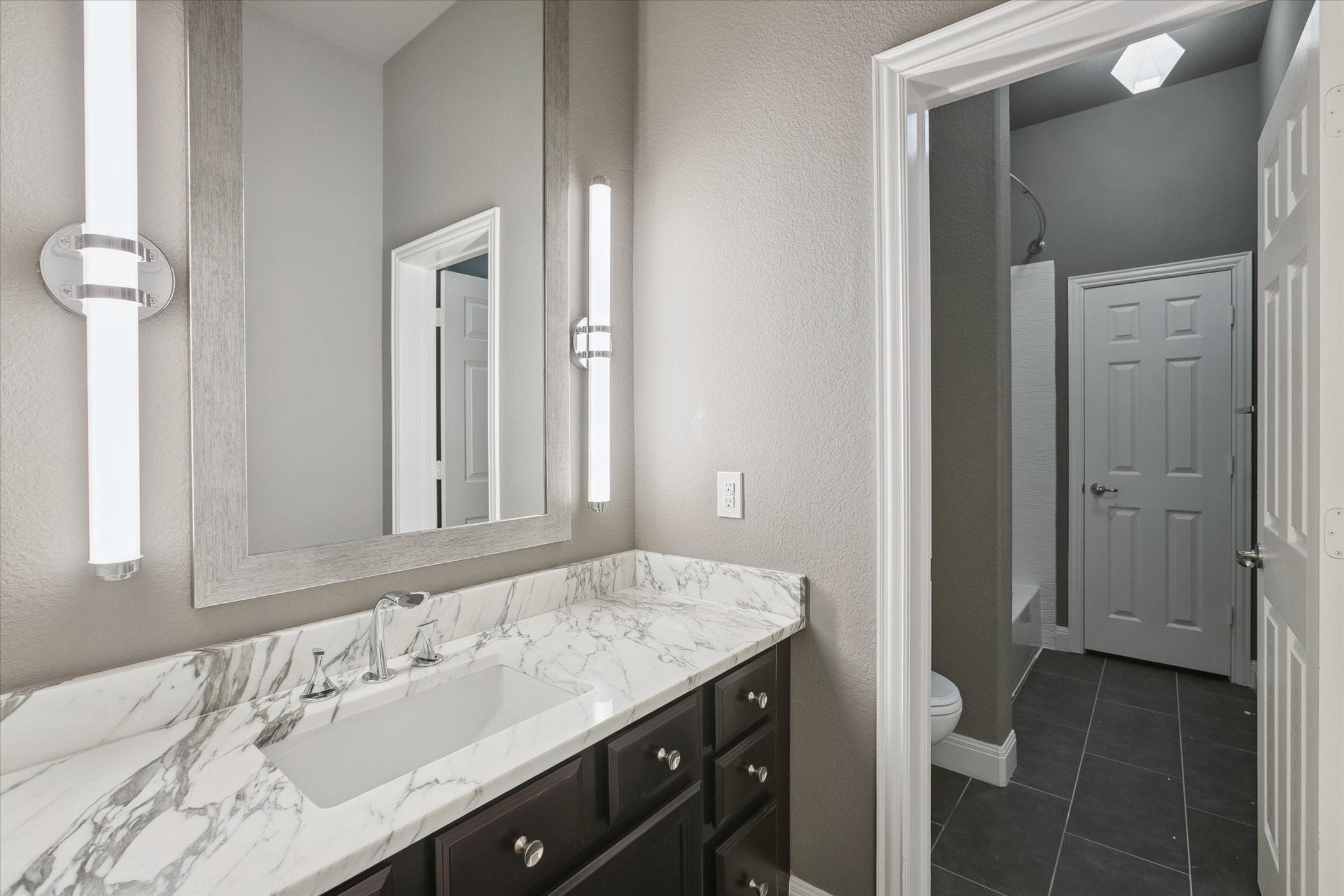 North Richland Hills, Texas, 76182, United States, 4 Bedrooms Bedrooms, ,2 BathroomsBathrooms,Residential,For Sale,1979641