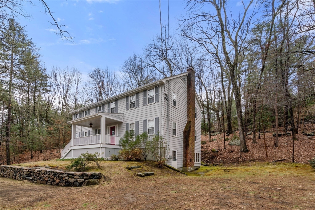 Weston, Massachusetts, 02493, United States, 4 Bedrooms Bedrooms, ,4 BathroomsBathrooms,Residential,For Sale,1947070