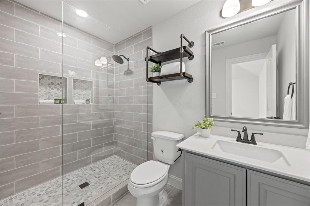 Mansfield, Texas, 76063, United States, 4 Bedrooms Bedrooms, ,4 BathroomsBathrooms,Residential,For Sale,1881326