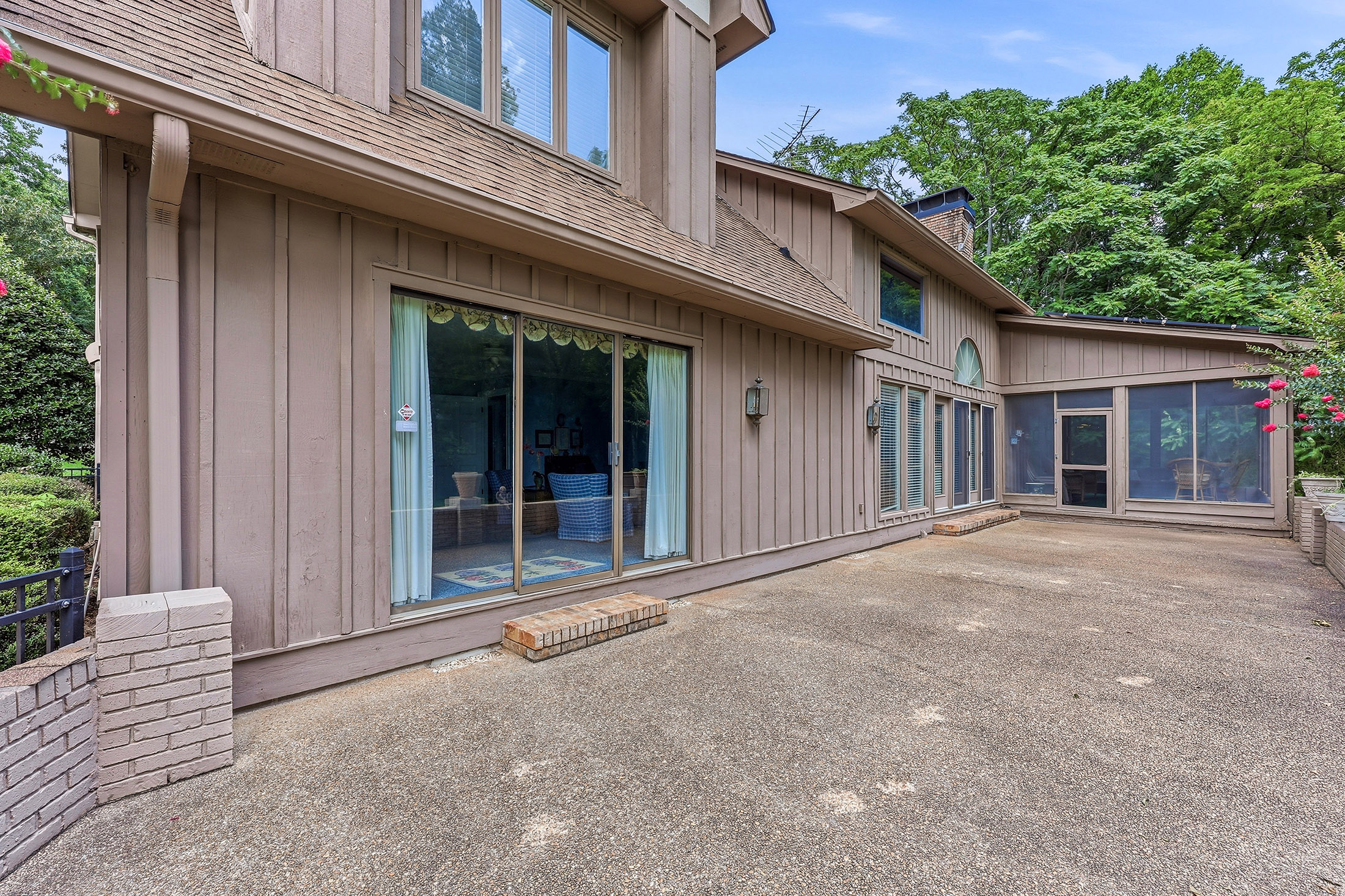  Lakefront Estate with Private Dock, Guest Home and Pool - 物件實景