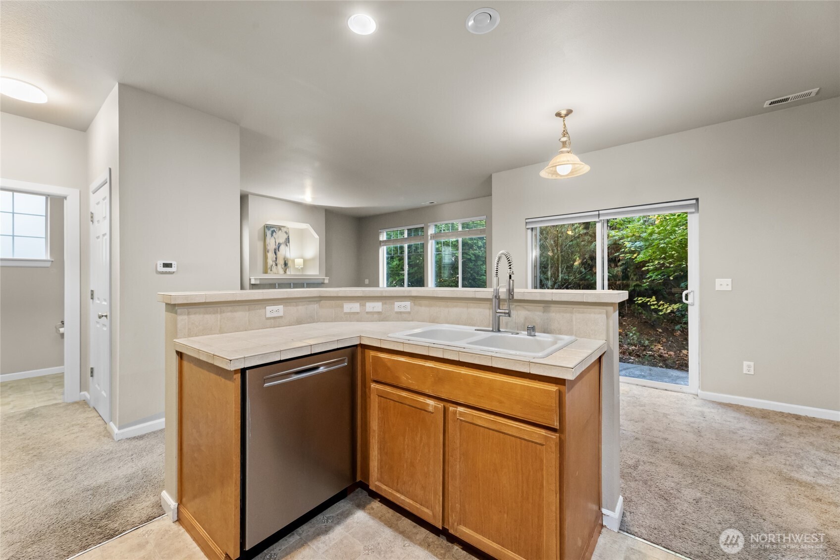 Auburn, Washington, 98092, United States, 4 Bedrooms Bedrooms, ,4 BathroomsBathrooms,Residential,For Sale,1977143