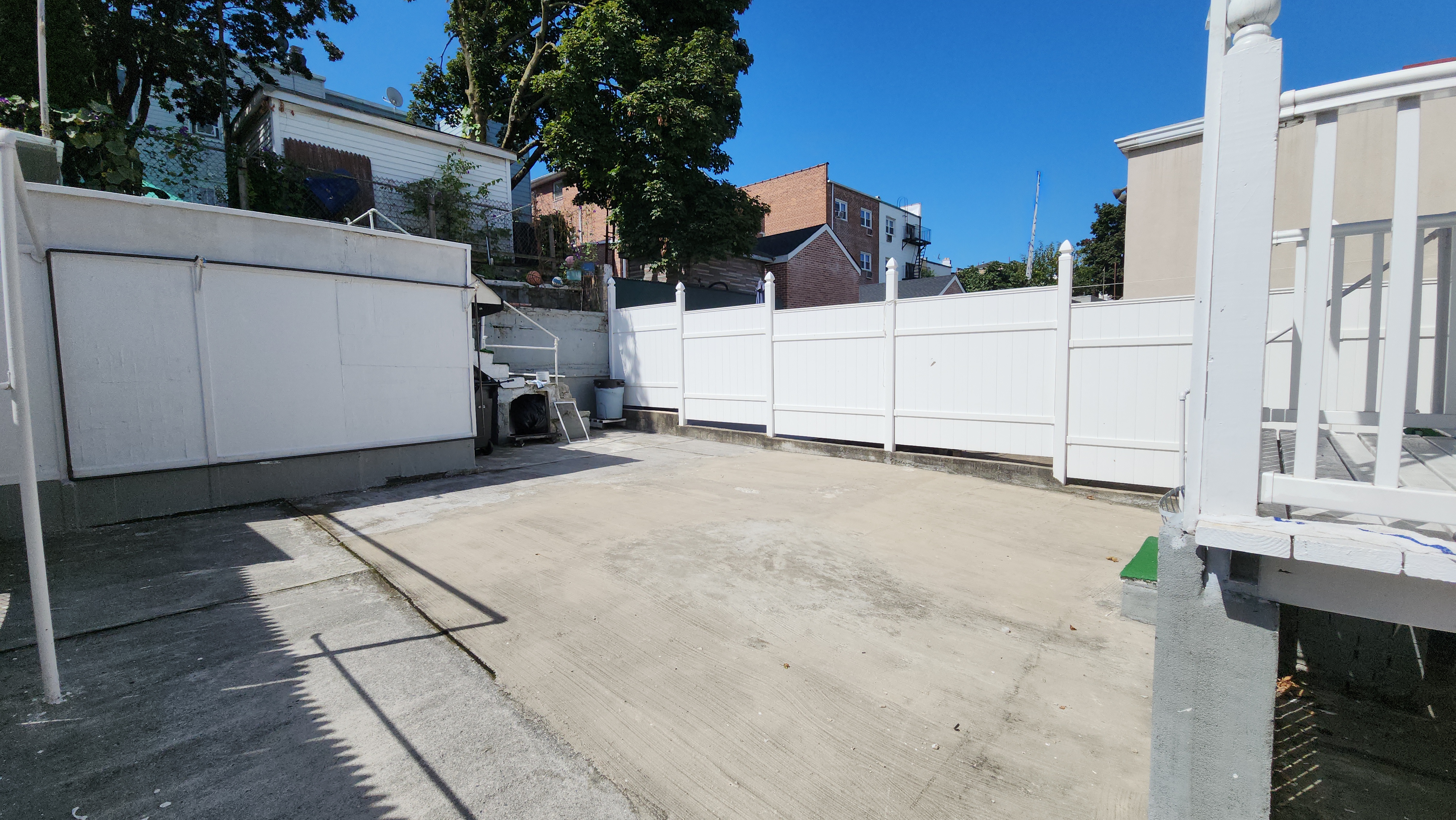 Elmhurst, New York, 11373, United States, 5 Bedrooms Bedrooms, ,2 BathroomsBathrooms,Residential,For Sale,1943620