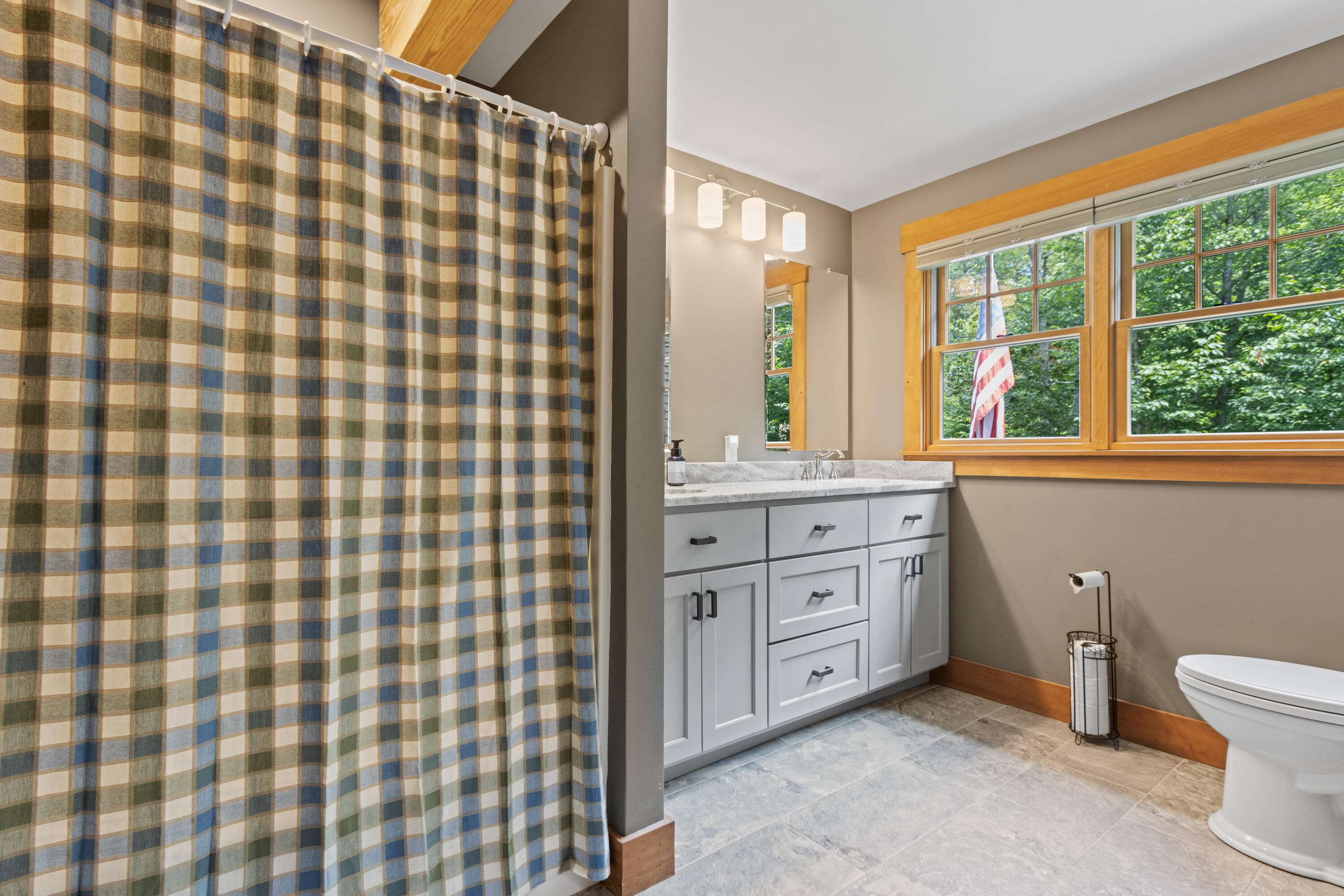 Harrison, Maine, 04040, United States, 5 Bedrooms Bedrooms, ,4 BathroomsBathrooms,Residential,For Sale,1885742