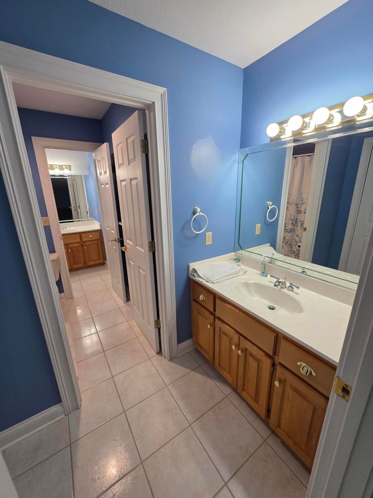Somerset, Kentucky, 42503, United States, 4 Bedrooms Bedrooms, ,4 BathroomsBathrooms,Residential,For Sale,2048001