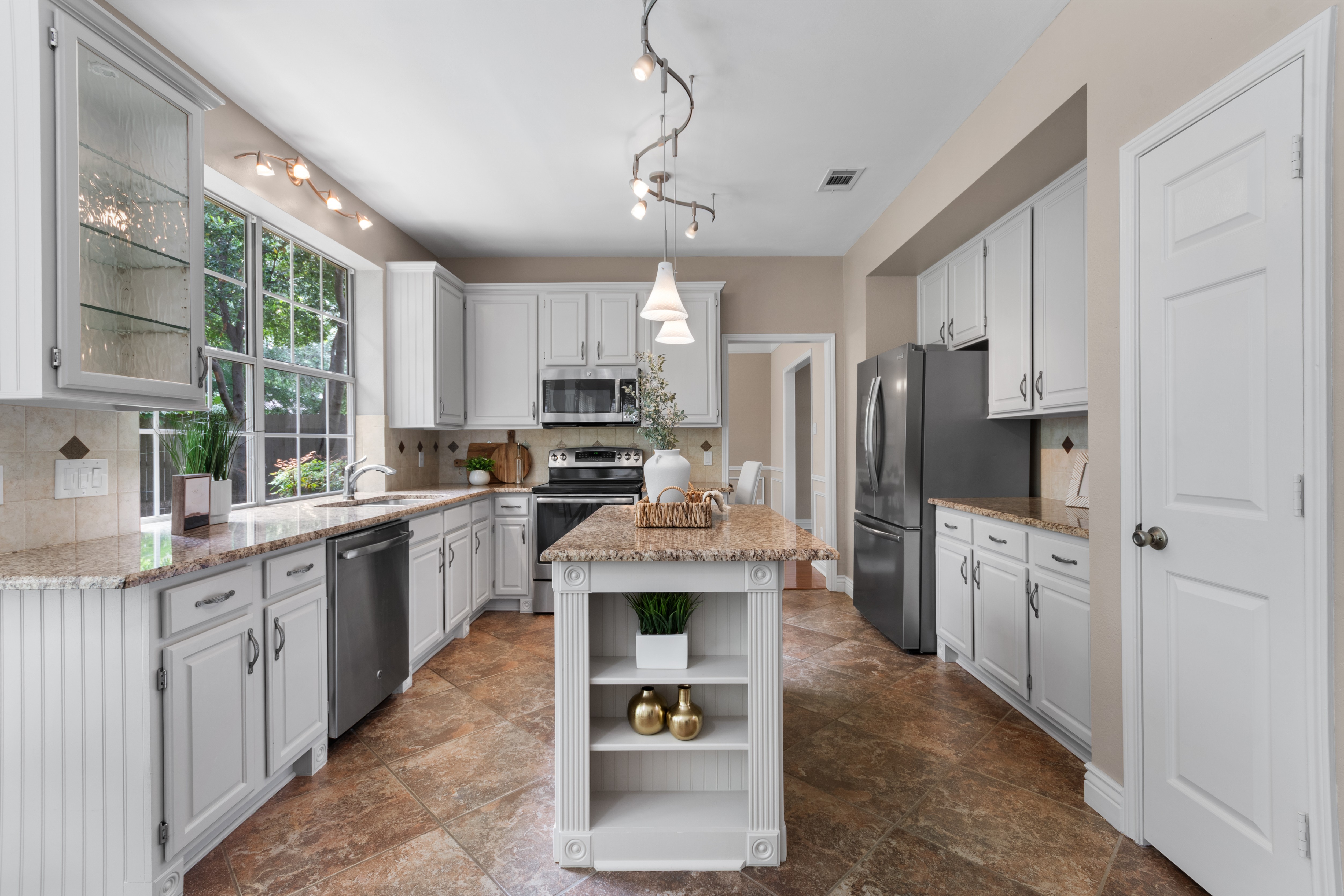  3233 Shady Glen Drive, Grapevine, TX, 76051 - 物件實景
