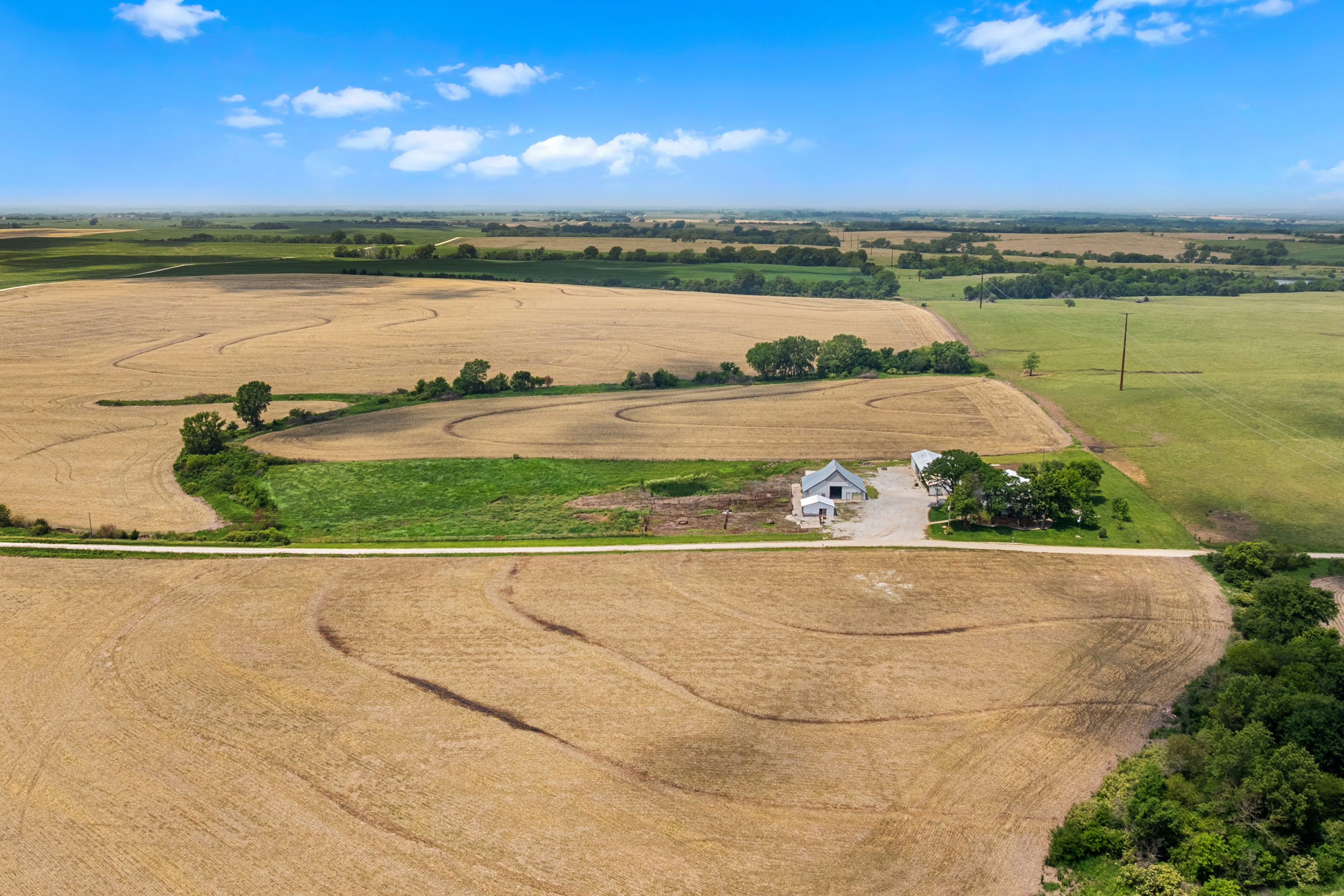 Centralia, Kansas, 66415, United States, 8 Bedrooms Bedrooms, ,4 BathroomsBathrooms,Residential,For Sale,1849924
