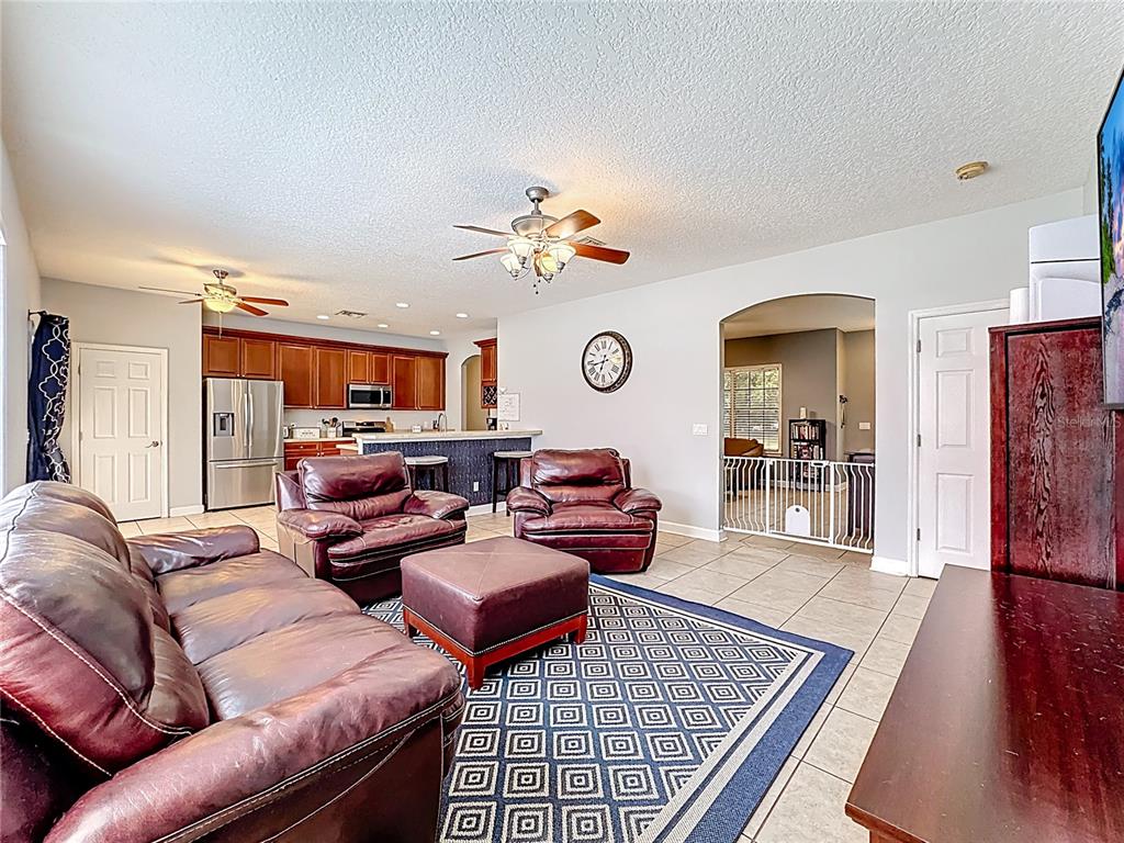 Oviedo, Florida, 32765, United States, 5 Bedrooms Bedrooms, ,3 BathroomsBathrooms,Residential,For Sale,1903894