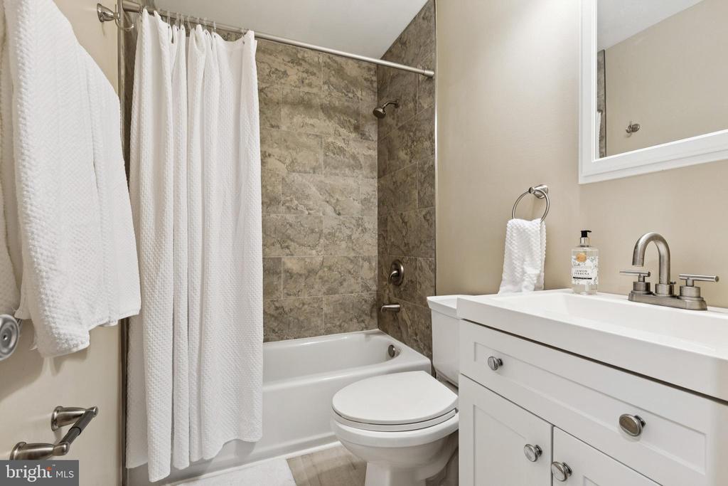 Reston, Virginia, 20191, United States, 3 Bedrooms Bedrooms, ,3 BathroomsBathrooms,Residential,For Sale,1978465