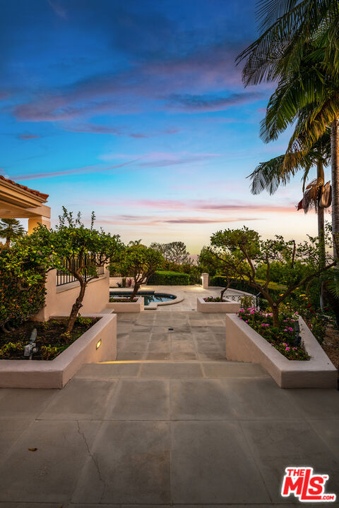 Beverly Hills, California, 90210, United States, 5 Bedrooms Bedrooms, ,4 BathroomsBathrooms,Residential,For Sale,1991118