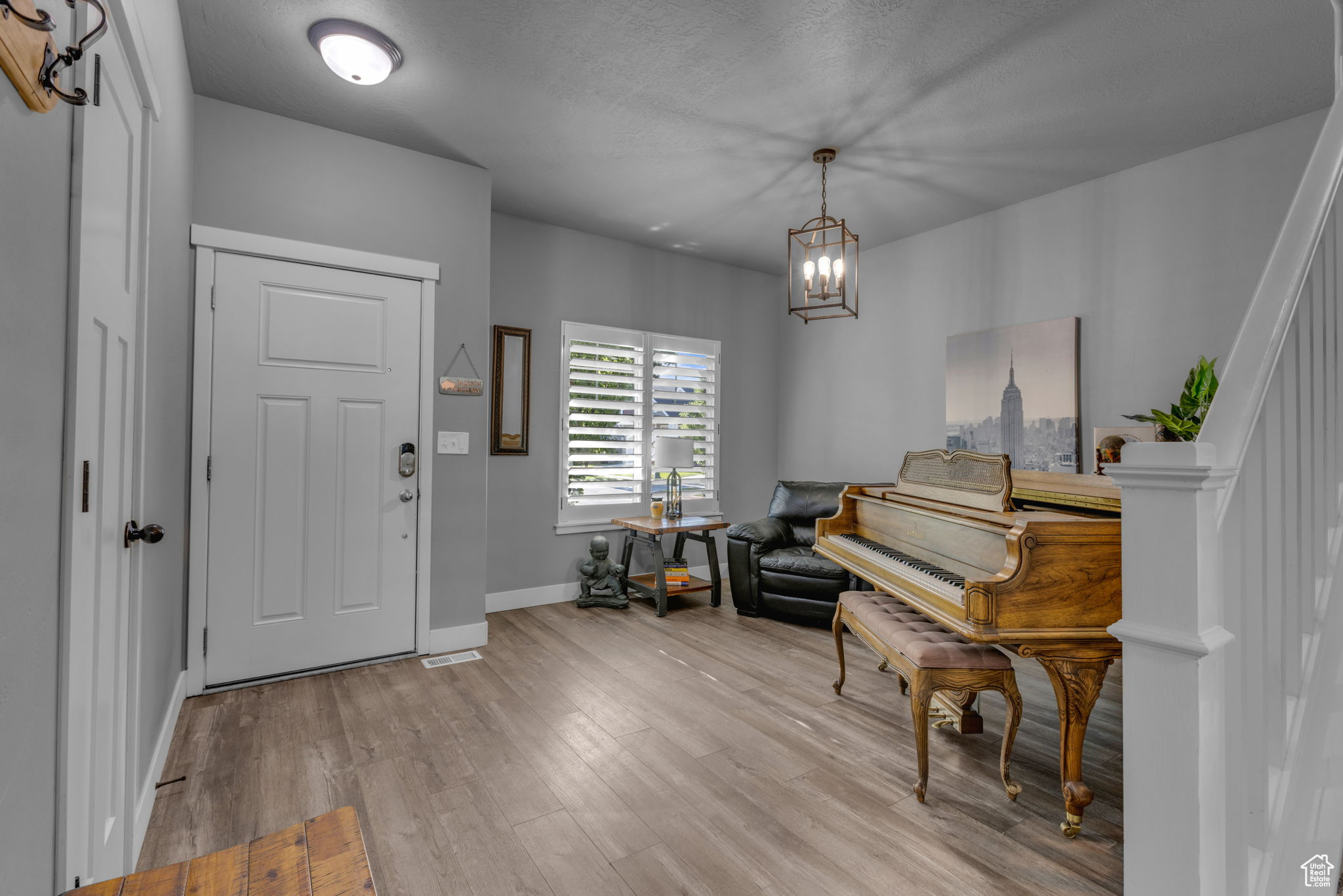 Midvale, Utah, 84047, United States, 4 Bedrooms Bedrooms, ,2 BathroomsBathrooms,Residential,For Sale,1903800