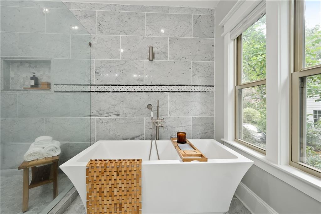 Scottdale, Georgia, 30079, United States, 4 Bedrooms Bedrooms, ,4 BathroomsBathrooms,Residential,For Sale,1911457