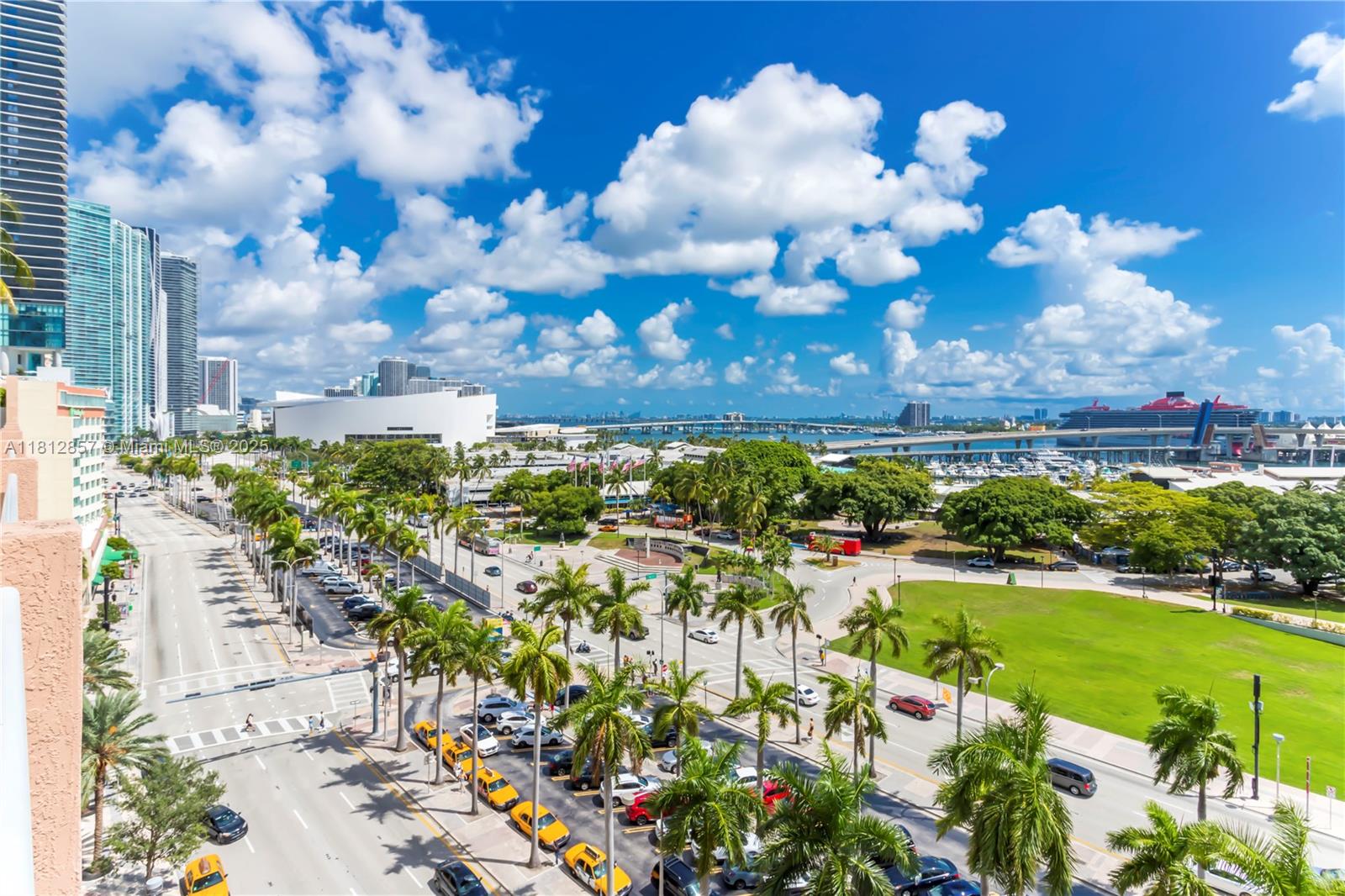 Miami, Florida, 33132, United States, 2 Bedrooms Bedrooms, ,2 BathroomsBathrooms,Residential,For Sale,1838941
