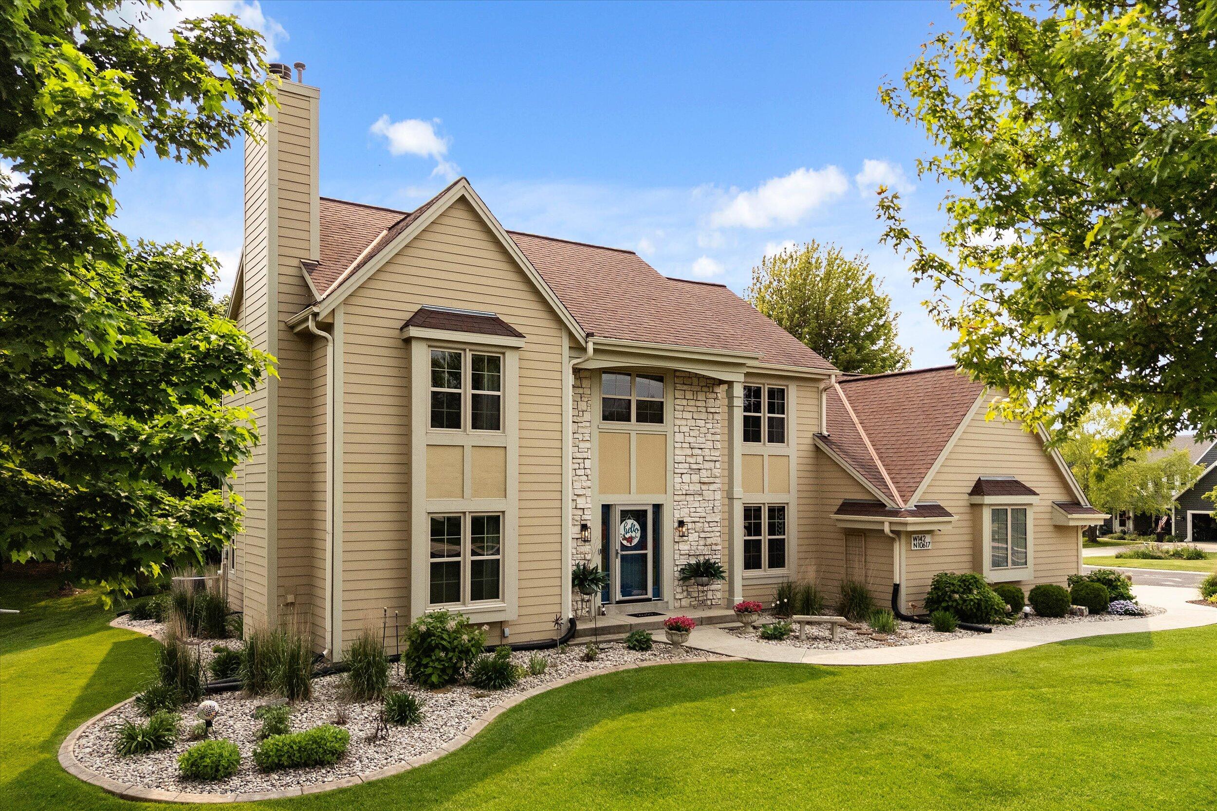 Germantown, Wisconsin, 53022, United States, 3 Bedrooms Bedrooms, ,3 BathroomsBathrooms,Residential,For Sale,1987563