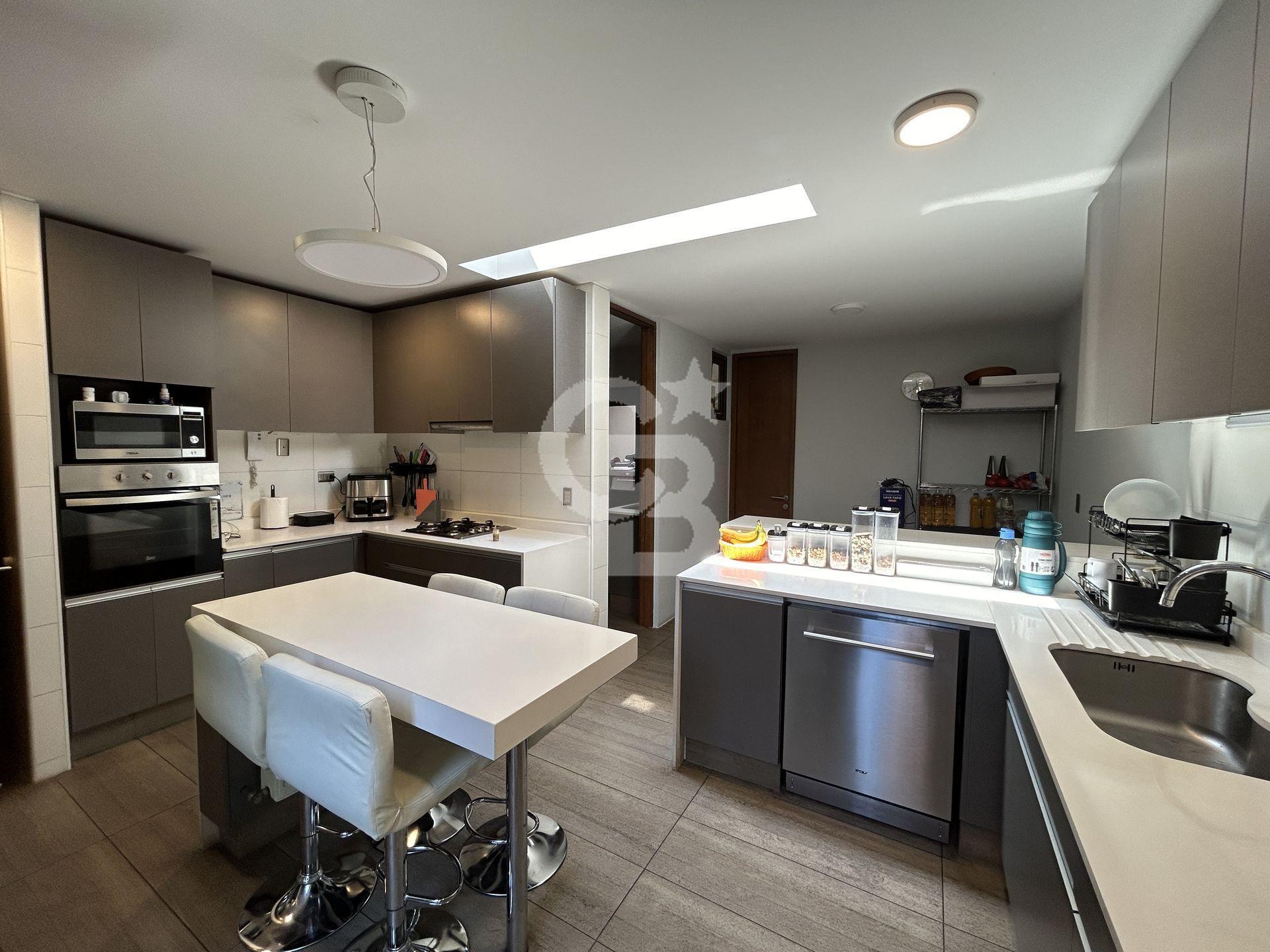 Colina, Chile, 4 Bedrooms Bedrooms, ,4 BathroomsBathrooms,Residential,For Sale,1988006