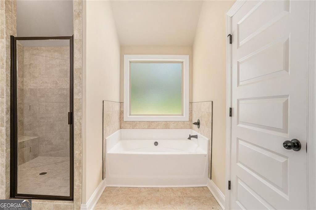 Forsyth, Georgia, 31029, United States, 5 Bedrooms Bedrooms, ,4 BathroomsBathrooms,Residential,For Sale,1860333