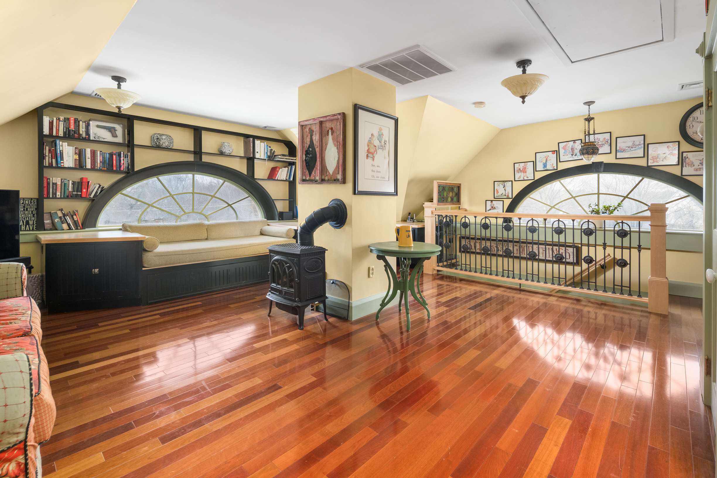  Grand New Englander with 2 Bedroom Apartment in York Village - 物件實景