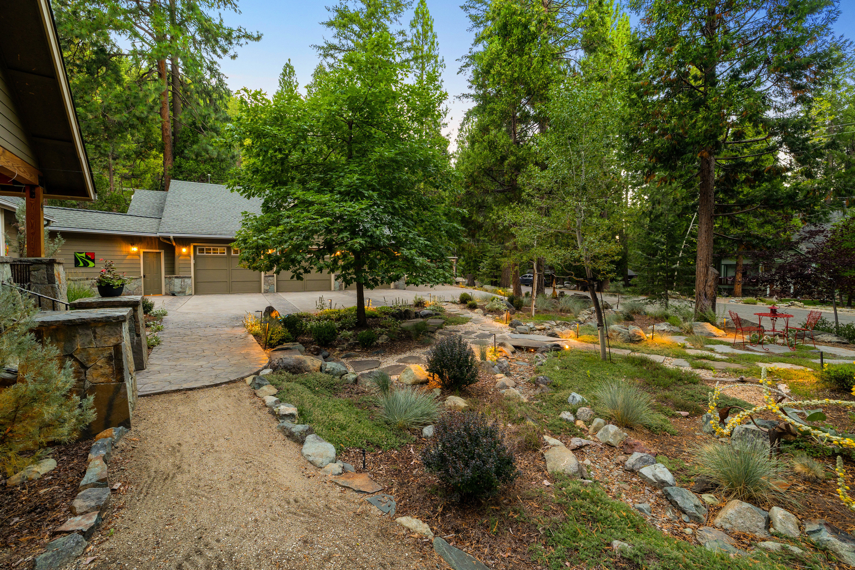  Luxury Mountain Retreat with Guest House on 1 Acre in the Heart of Graeagle - 物件實景