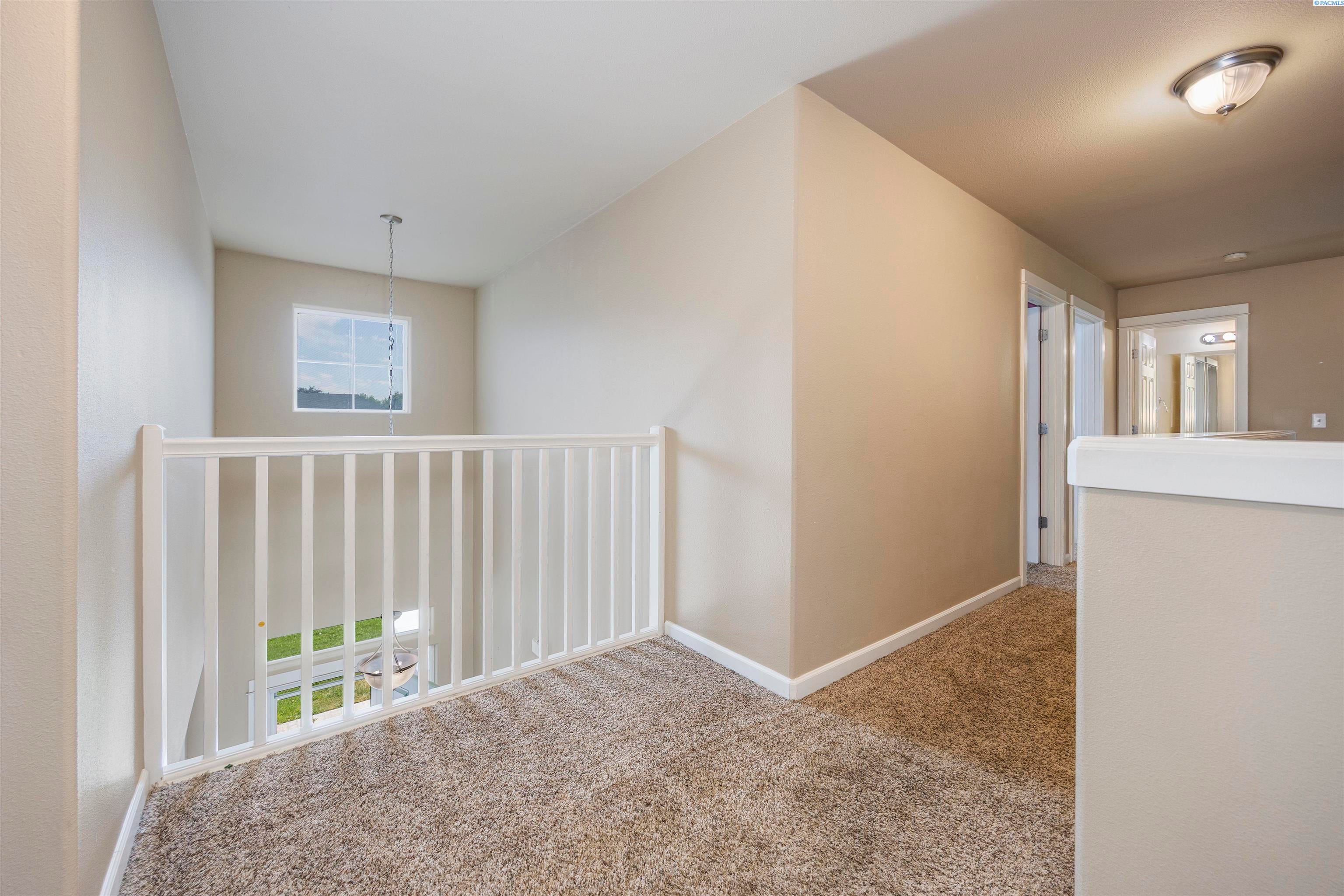 Pasco, Washington, 99301, United States, 5 Bedrooms Bedrooms, ,3 BathroomsBathrooms,Residential,For Sale,1921560